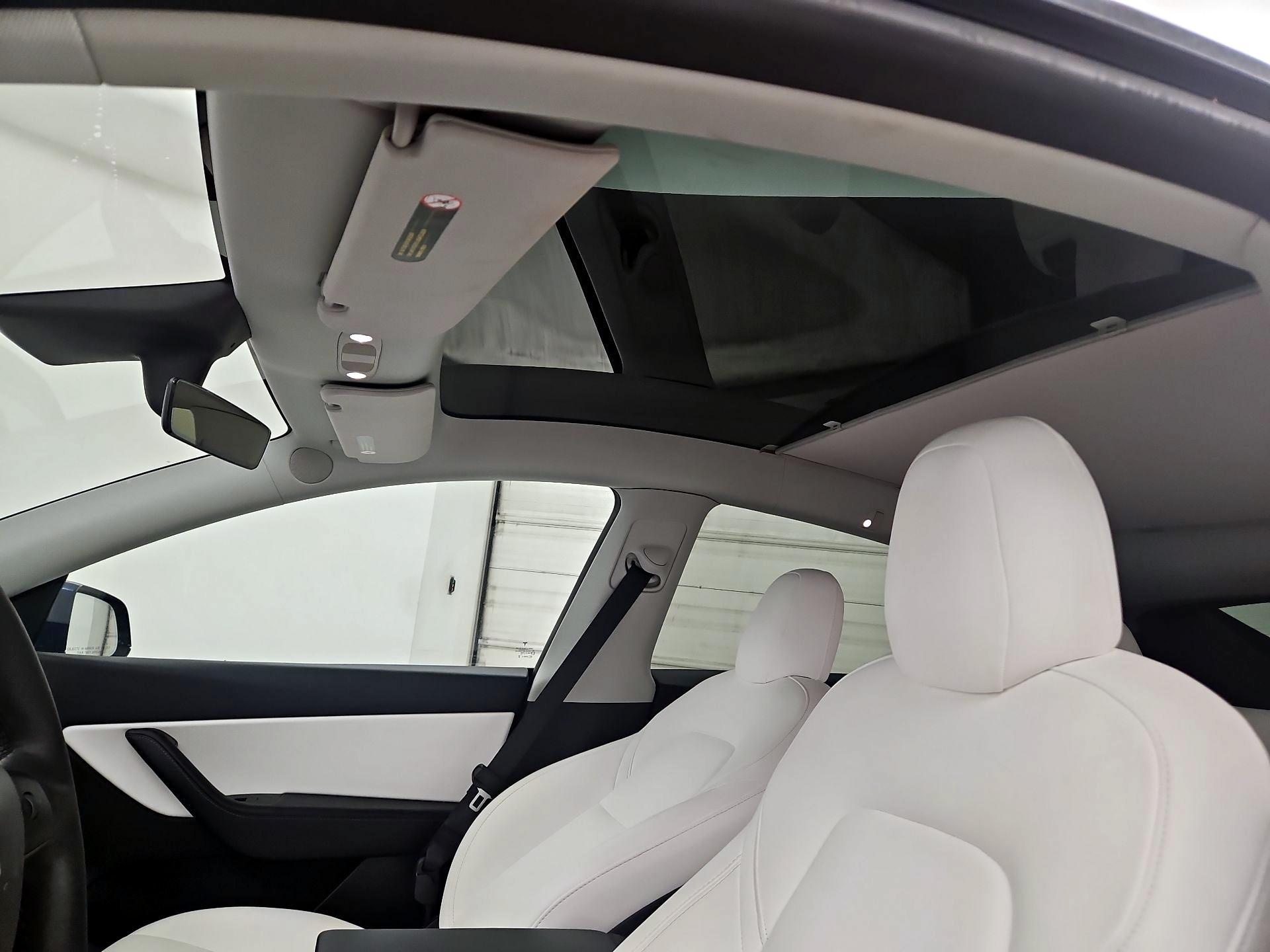 Thumbnail: 2022 Tesla Model Y - 18