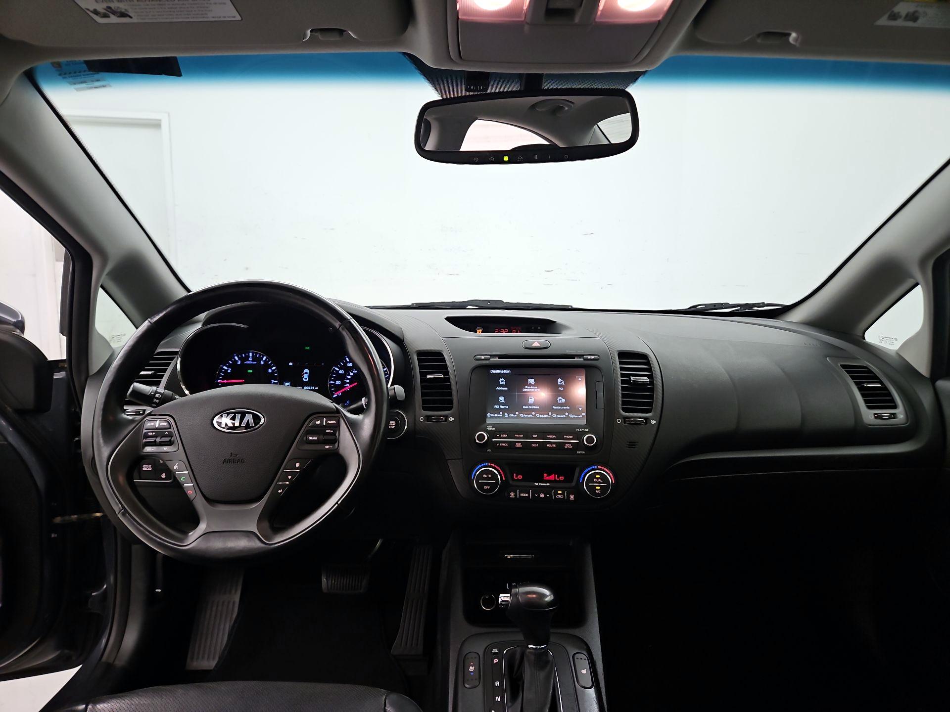 Thumbnail: 2016 Kia Forte - 9