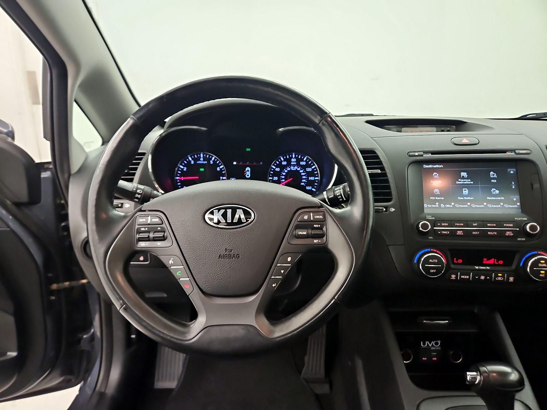 Thumbnail: 2016 Kia Forte - 10