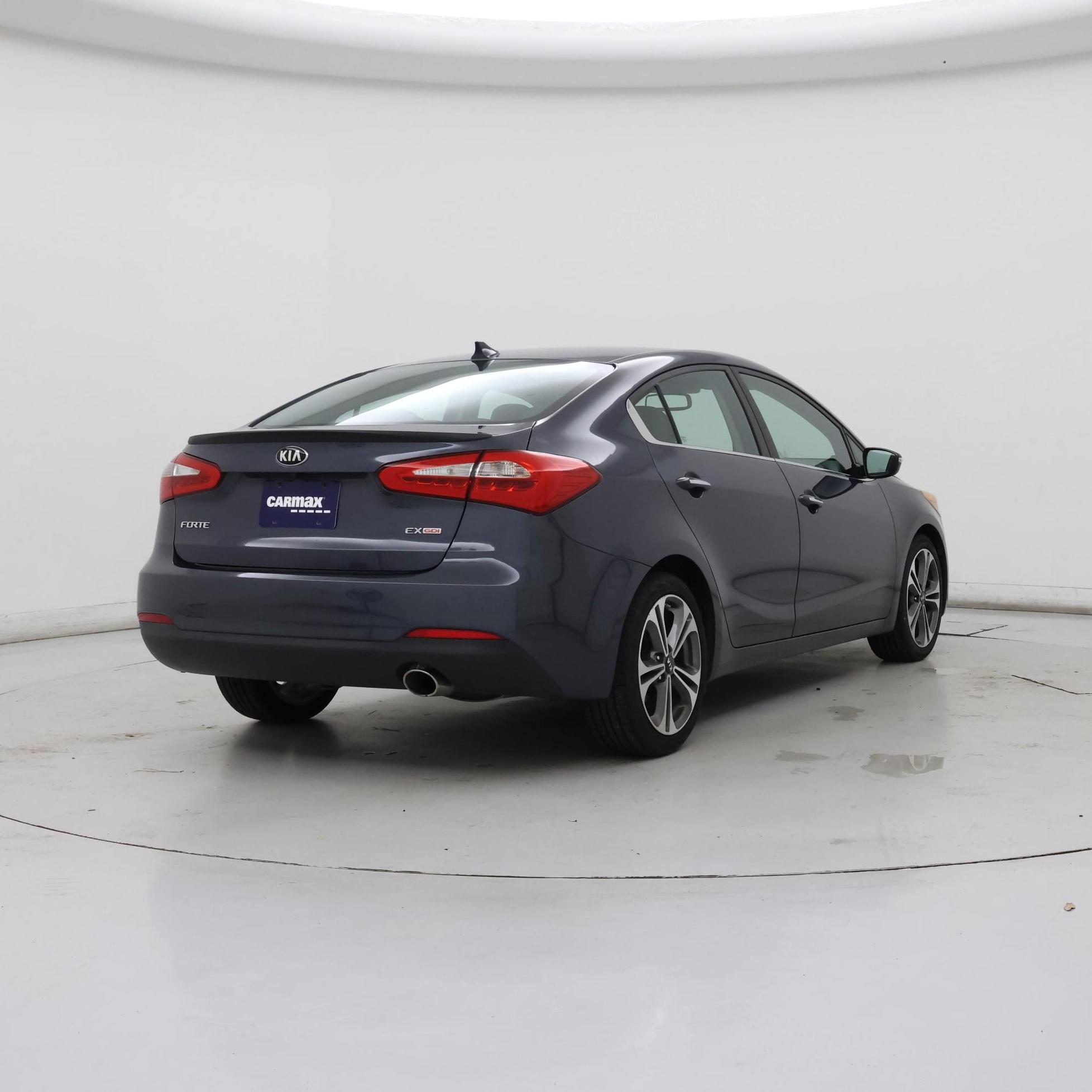 Thumbnail: 2016 Kia Forte - 8
