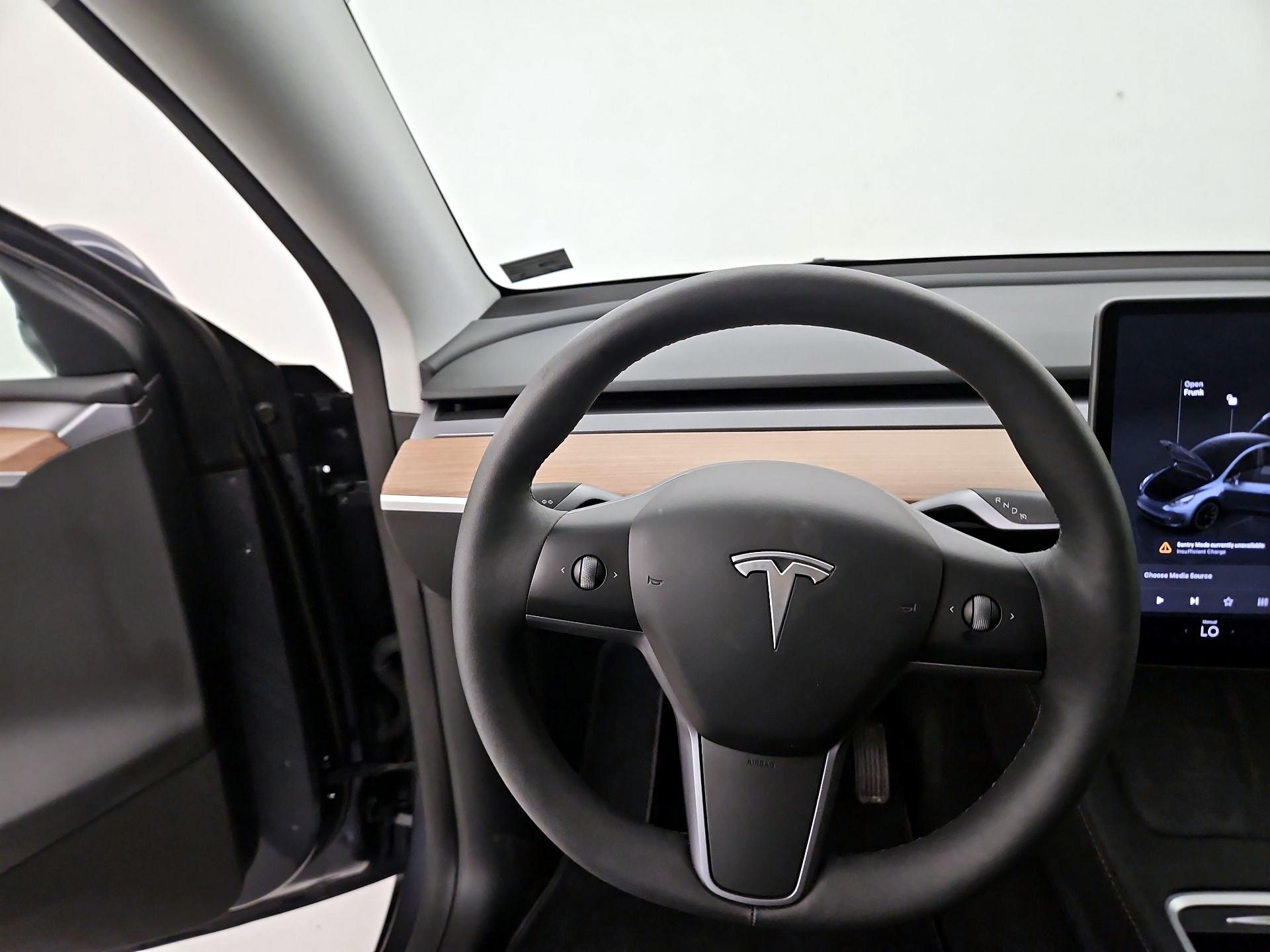 Thumbnail: 2023 Tesla Model Y - 10