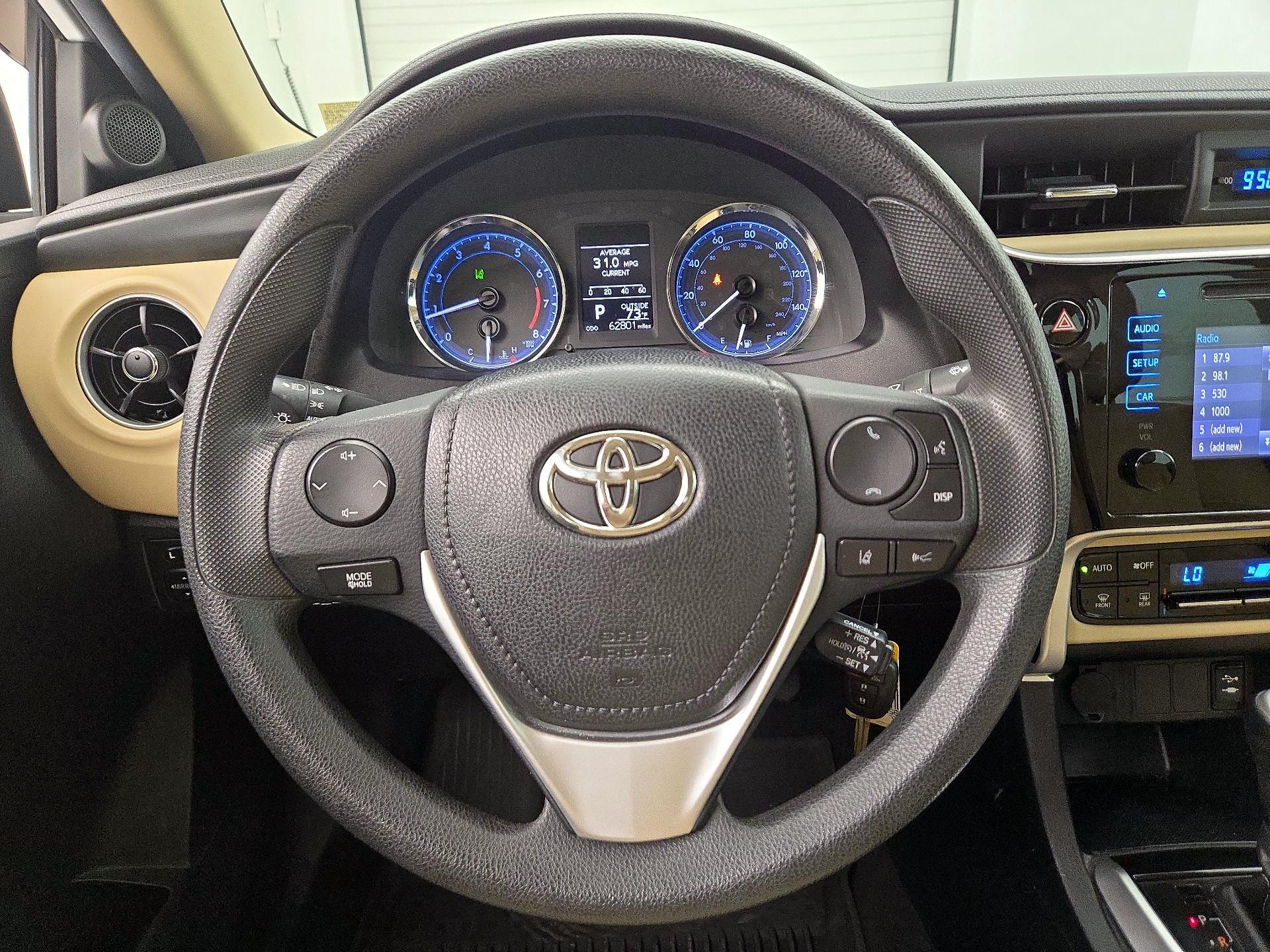 Thumbnail: 2018 Toyota Corolla - 10