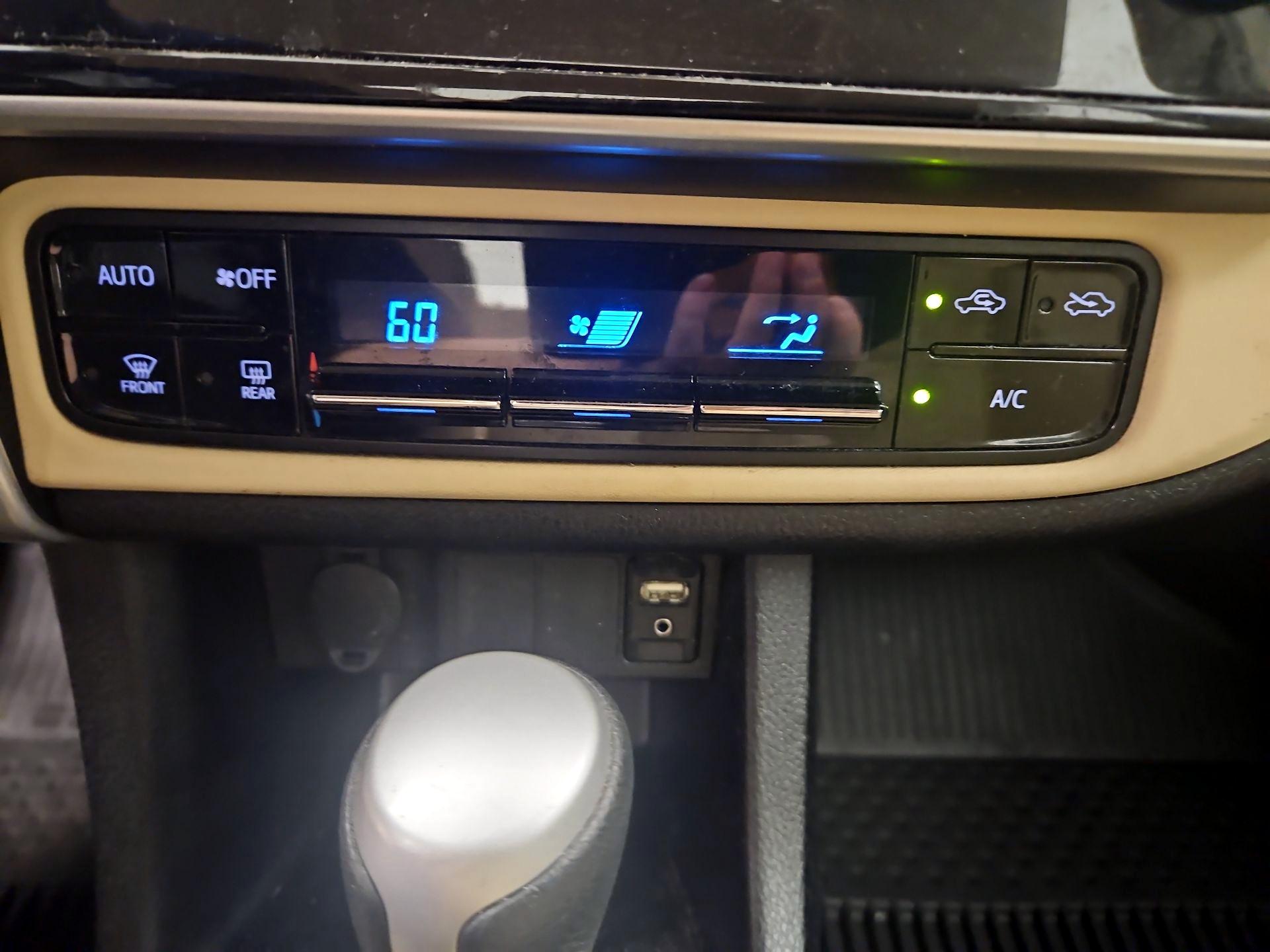 Thumbnail: 2019 Toyota Corolla - 15