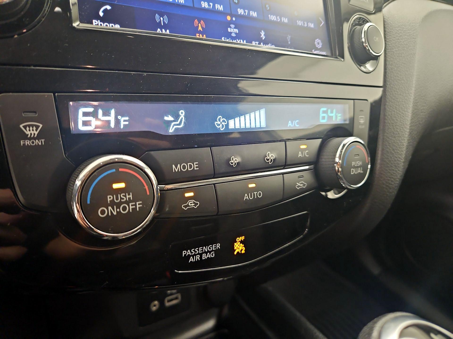 Thumbnail: 2021 Nissan Rogue Sport - 16