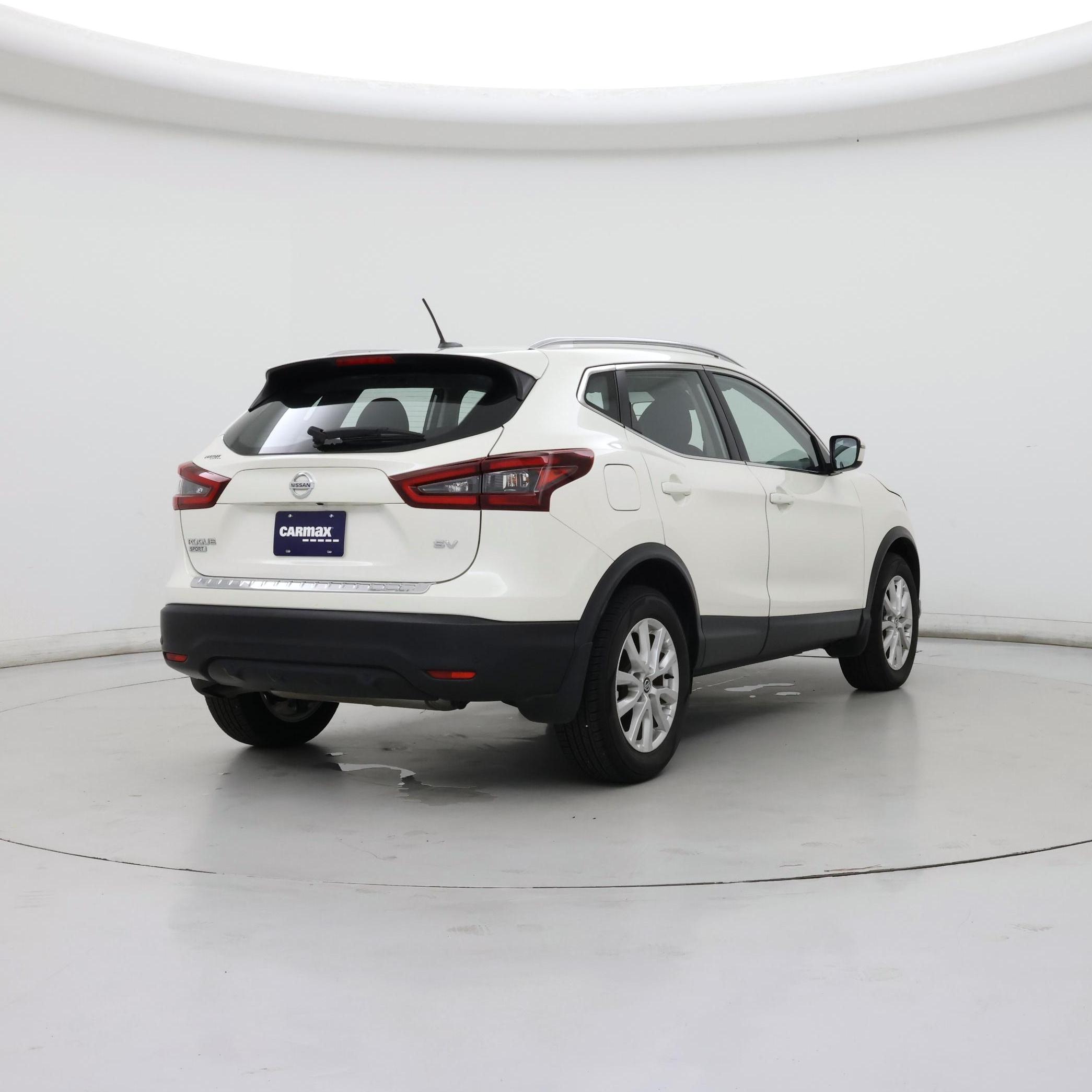 Thumbnail: 2021 Nissan Rogue Sport - 8