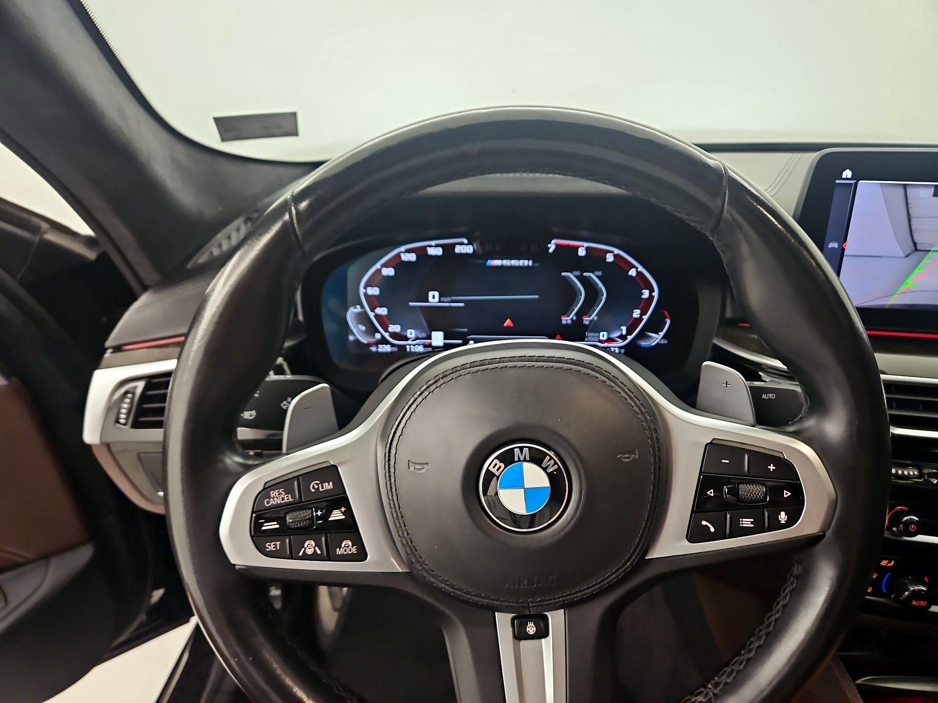 Thumbnail: 2021 BMW 5 Series - 10