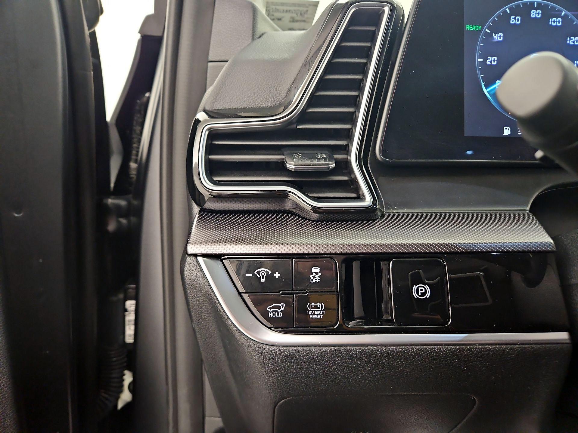 Thumbnail: 2025 Kia Sportage - 13