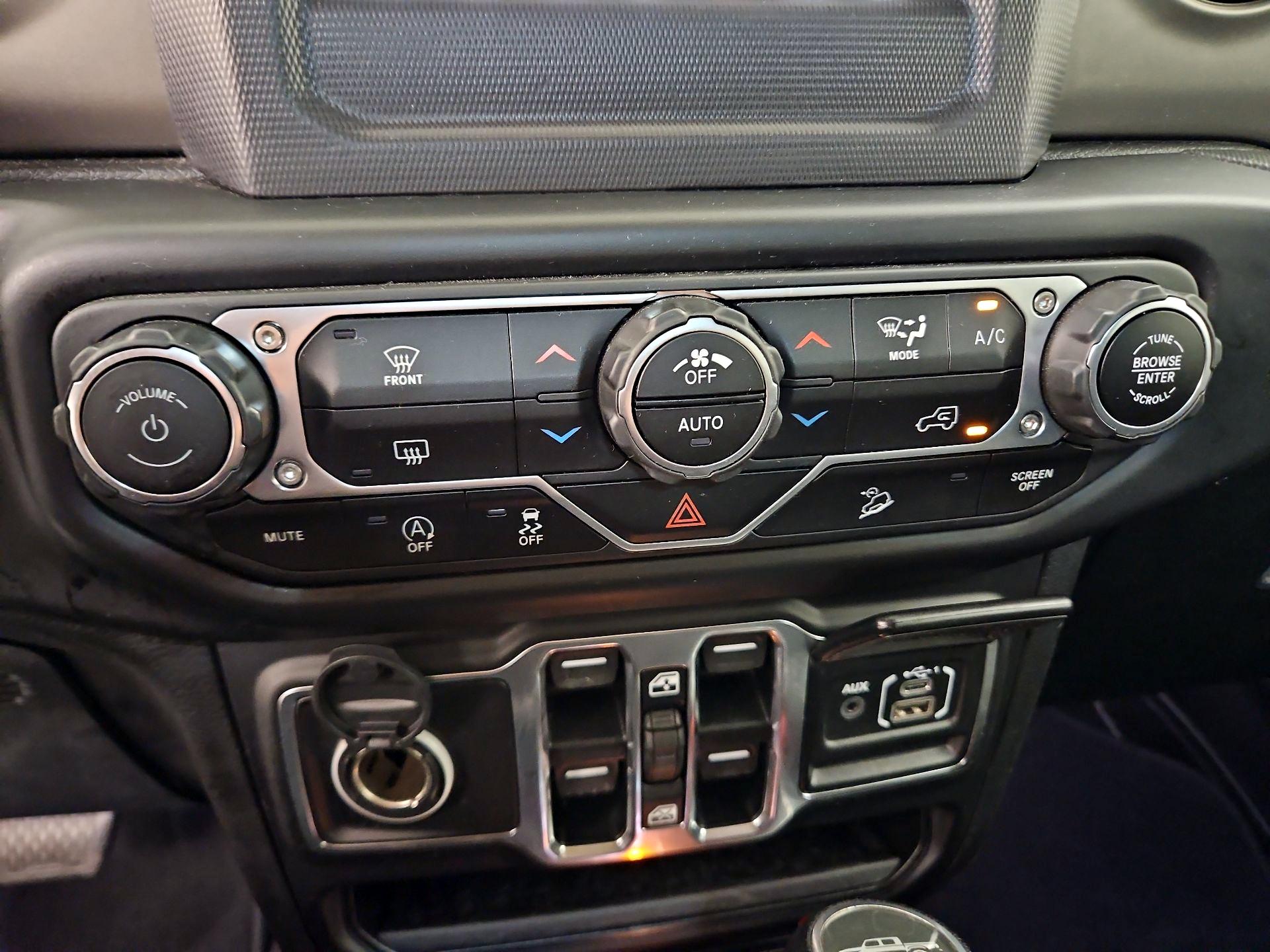 Thumbnail: 2020 Jeep Gladiator - 16
