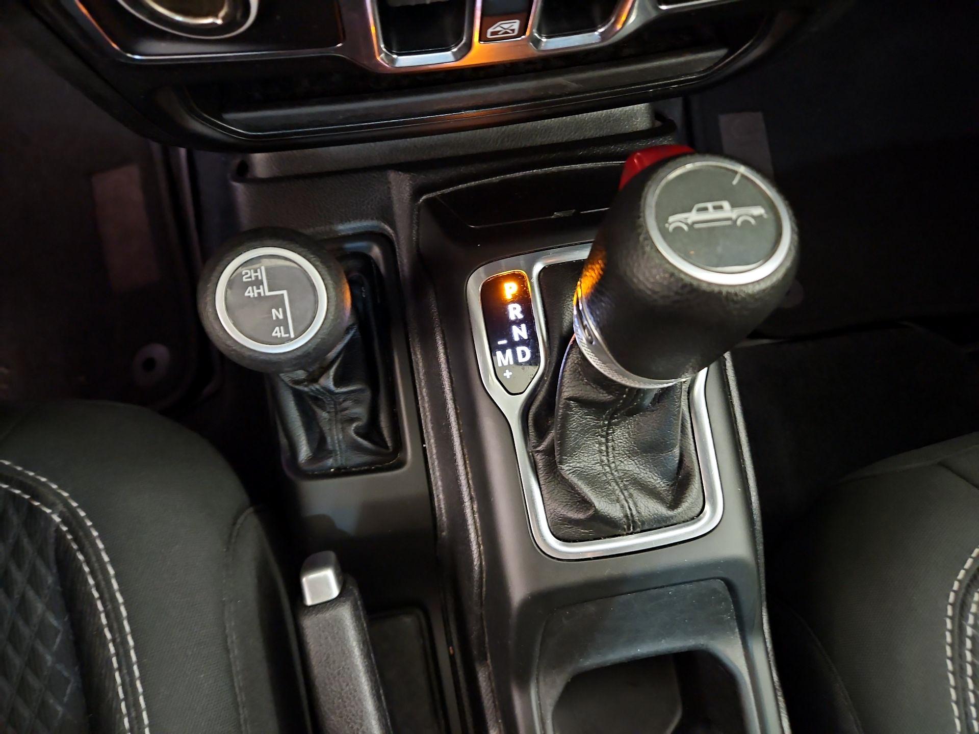 Thumbnail: 2020 Jeep Gladiator - 17