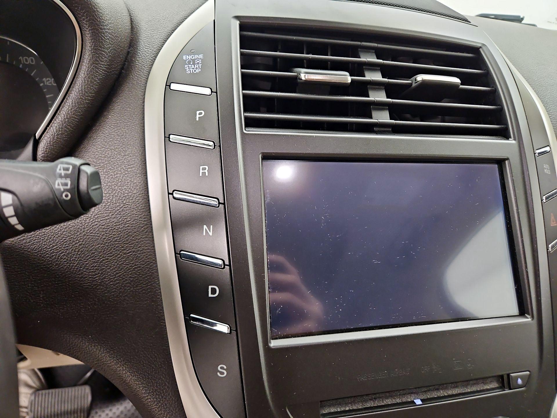 Thumbnail: 2018 Lincoln MKC - 18