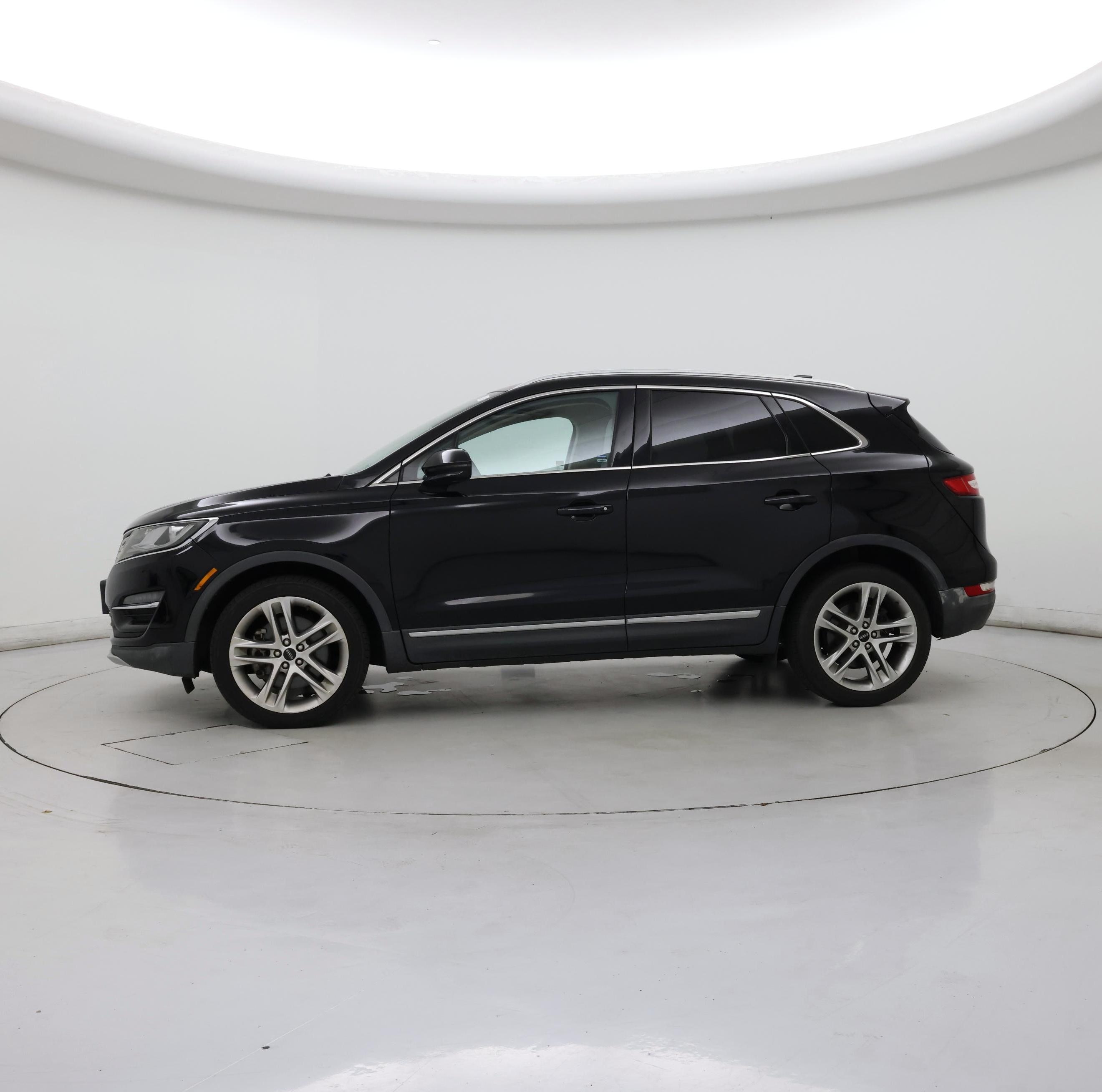 Thumbnail: 2018 Lincoln MKC - 3