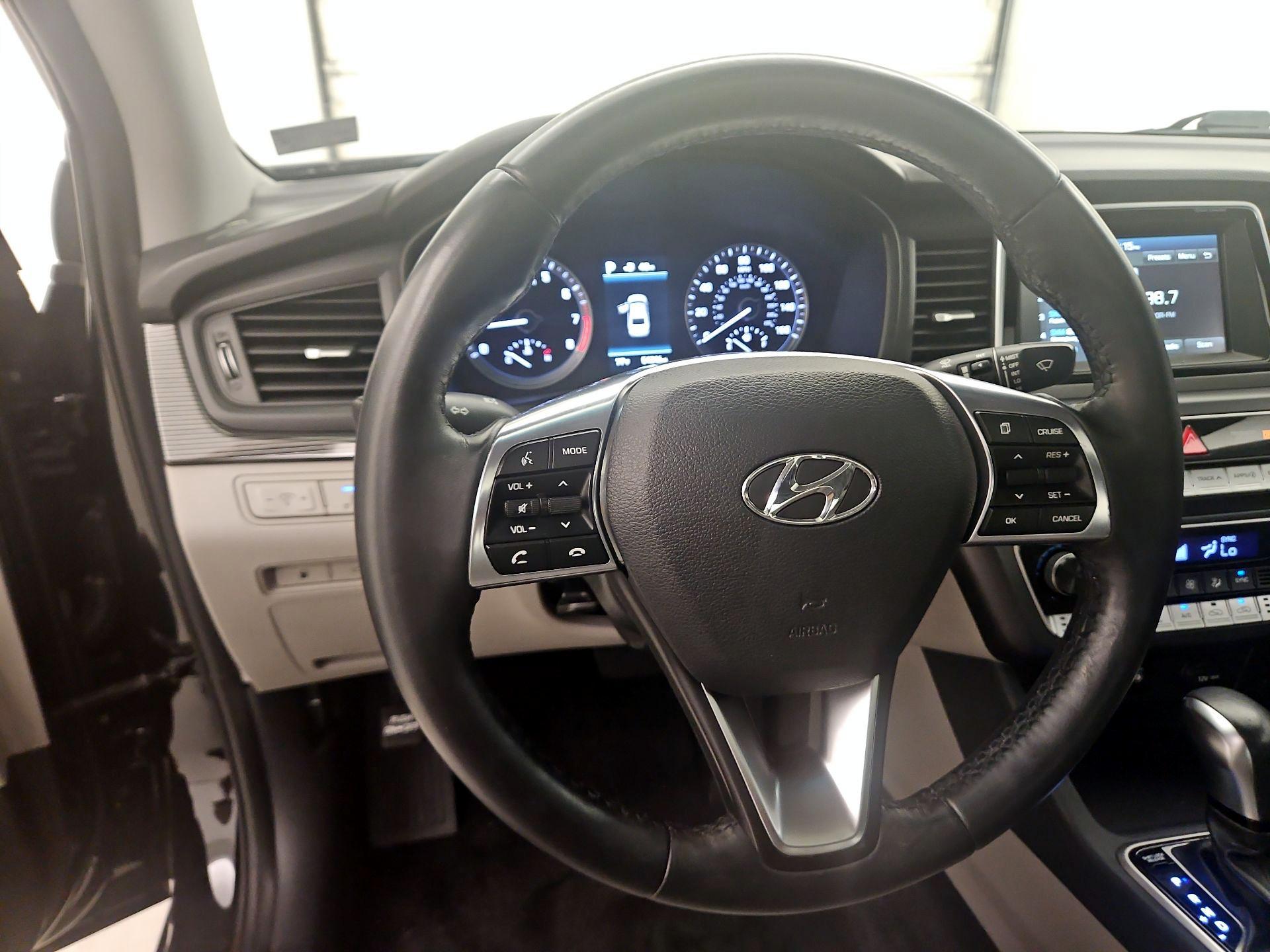 Thumbnail: 2018 Hyundai Sonata - 10