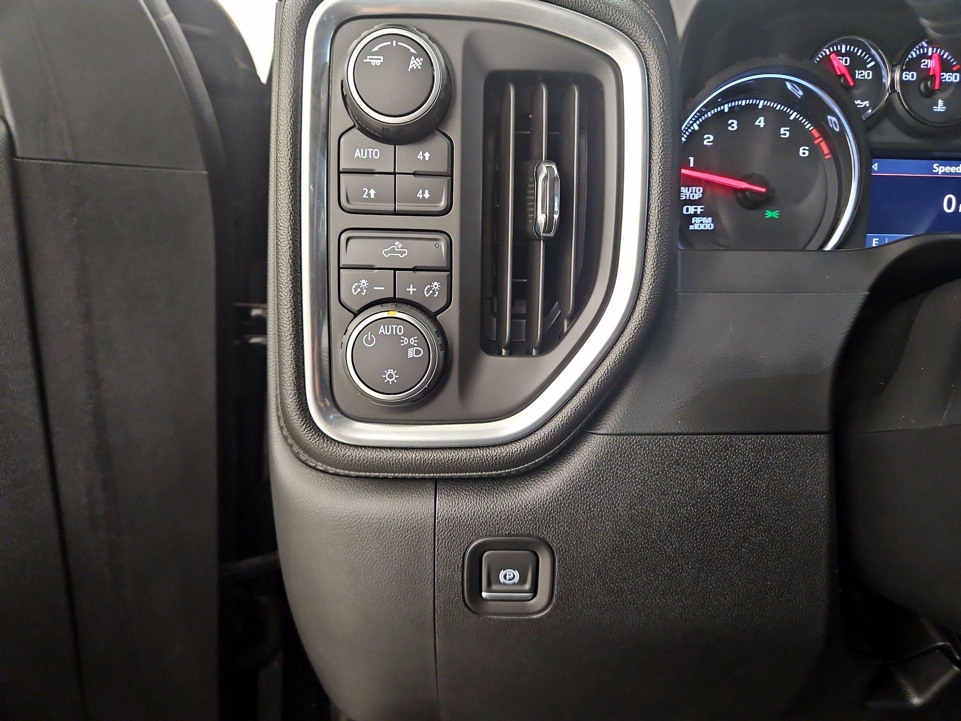 Thumbnail: 2019 Chevrolet Silverado 1500 - 13