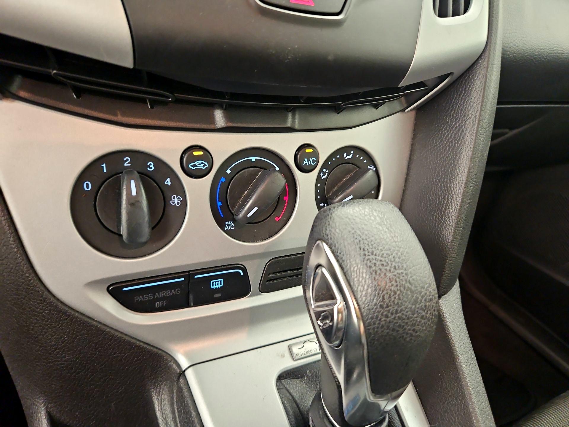 Thumbnail: 2013 Ford Focus - 15