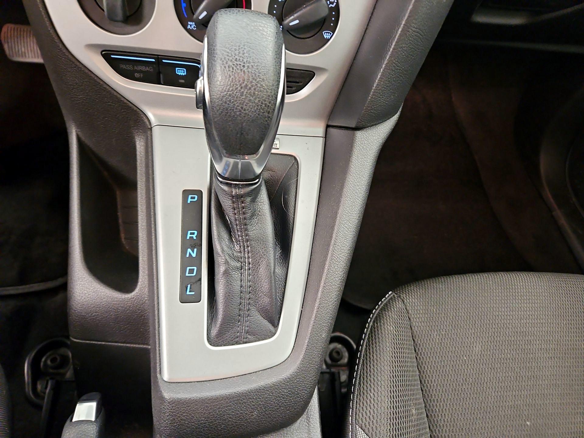 Thumbnail: 2013 Ford Focus - 16