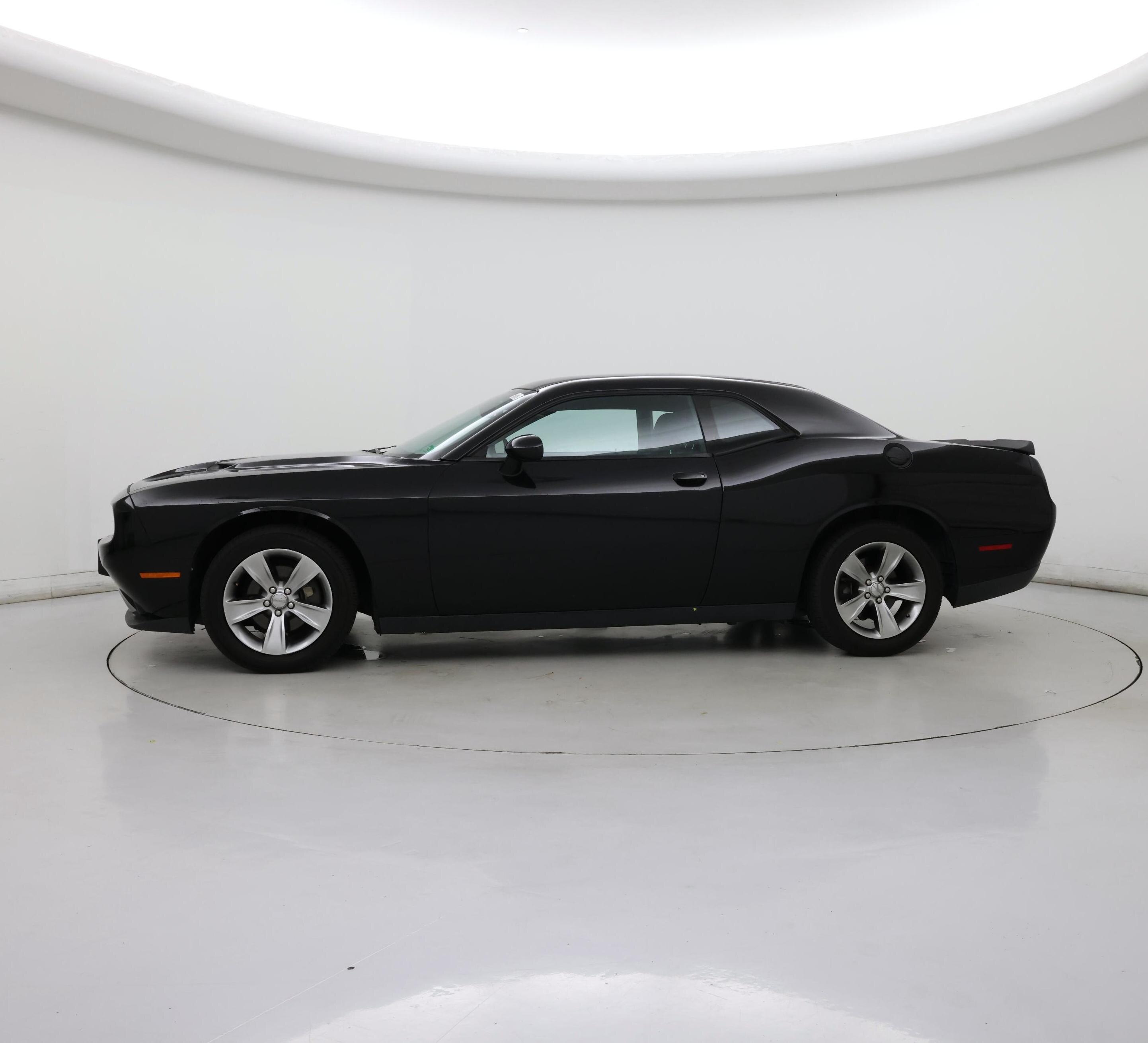 Thumbnail: 2015 Dodge Challenger - 3