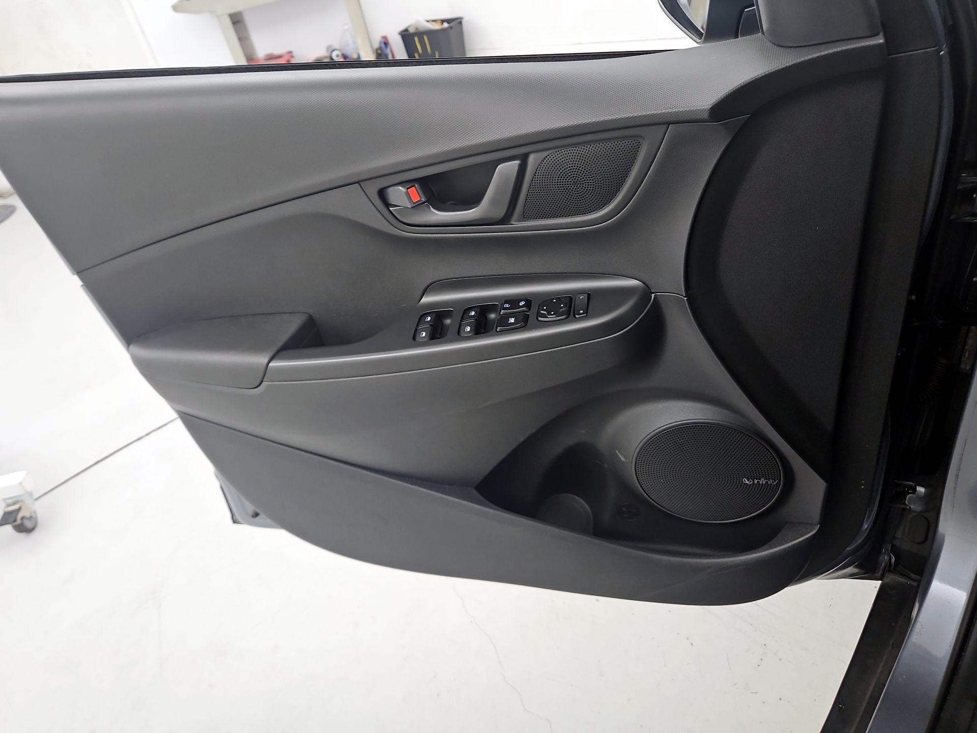 Thumbnail: 2021 Hyundai Kona - 12