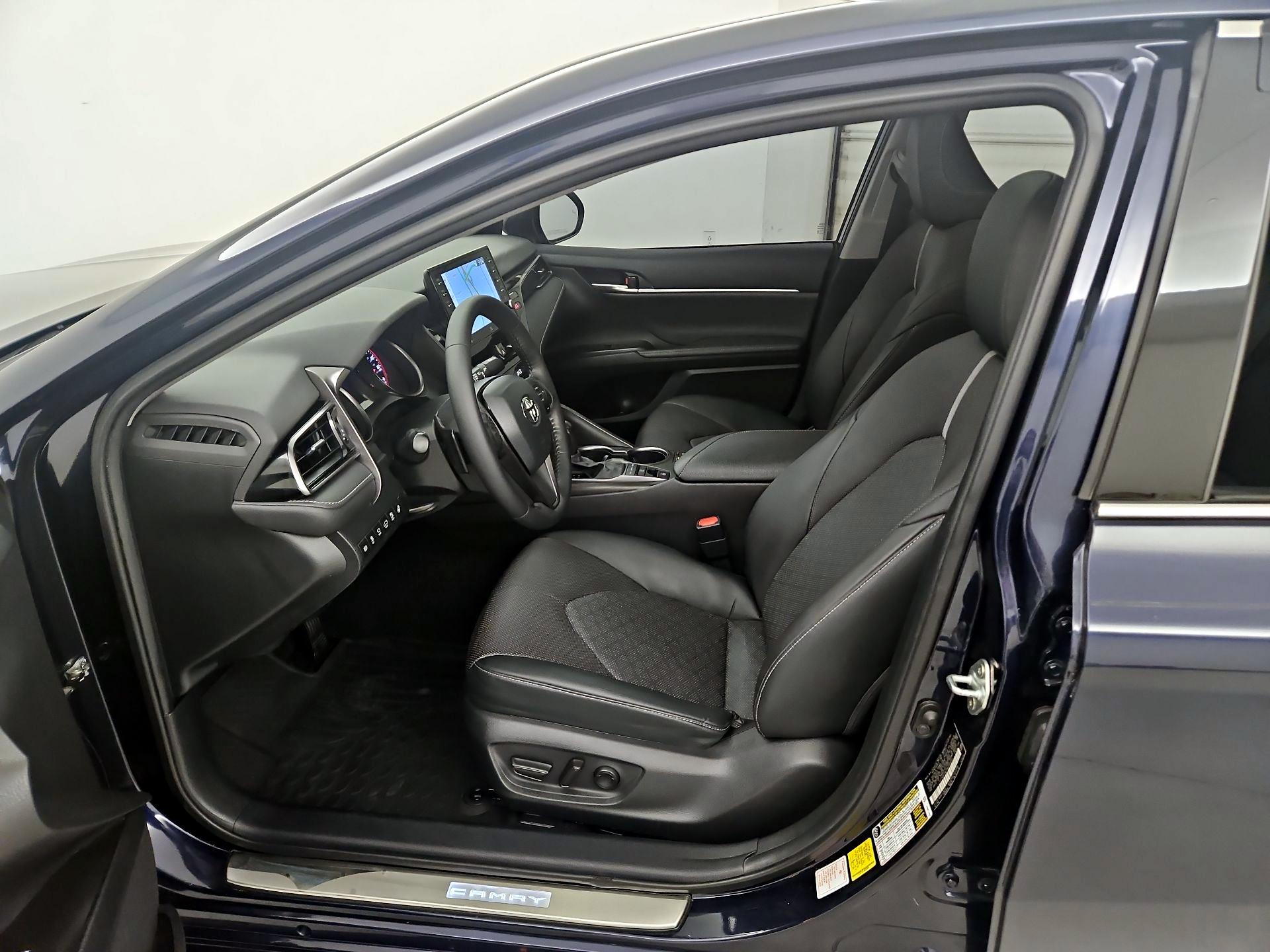 Thumbnail: 2021 Toyota Camry - 11