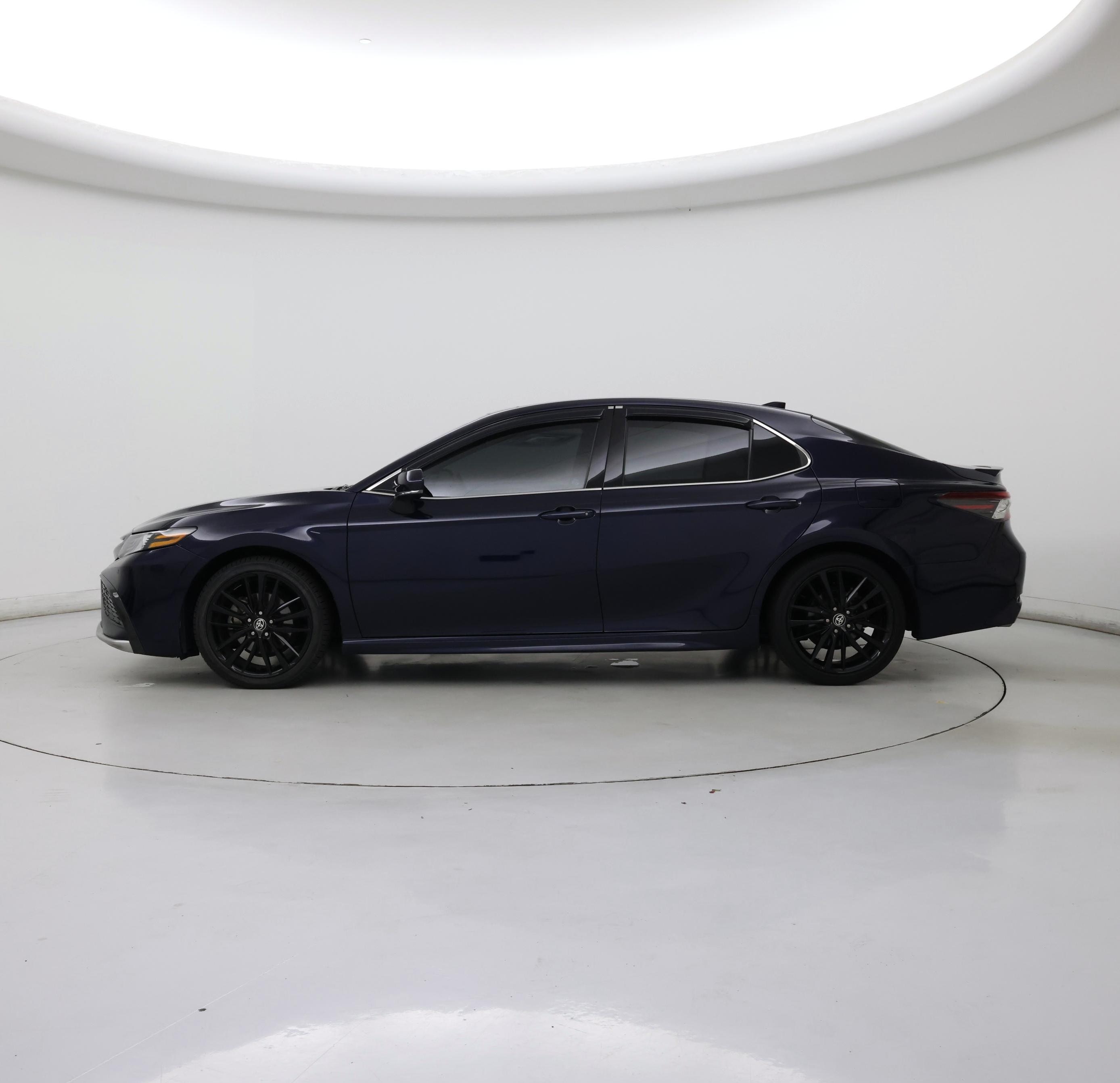Thumbnail: 2021 Toyota Camry - 3