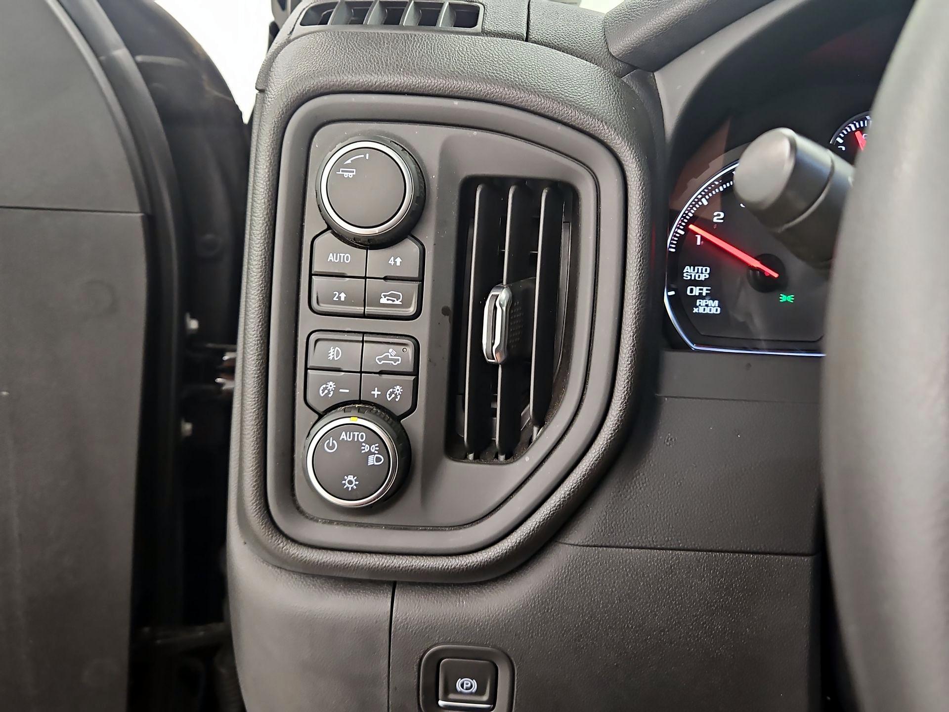 Thumbnail: 2021 Chevrolet Silverado 1500 - 13