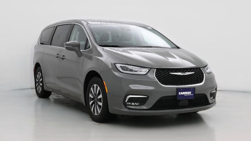 2022 Chrysler Pacifica Hybrid Touring L Hero Image