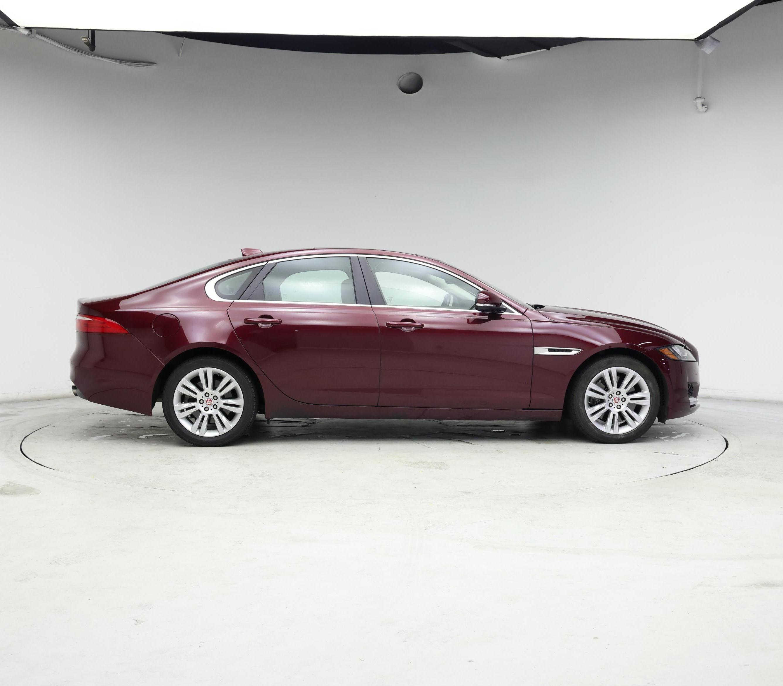 Thumbnail: 2017 Jaguar XF - 7