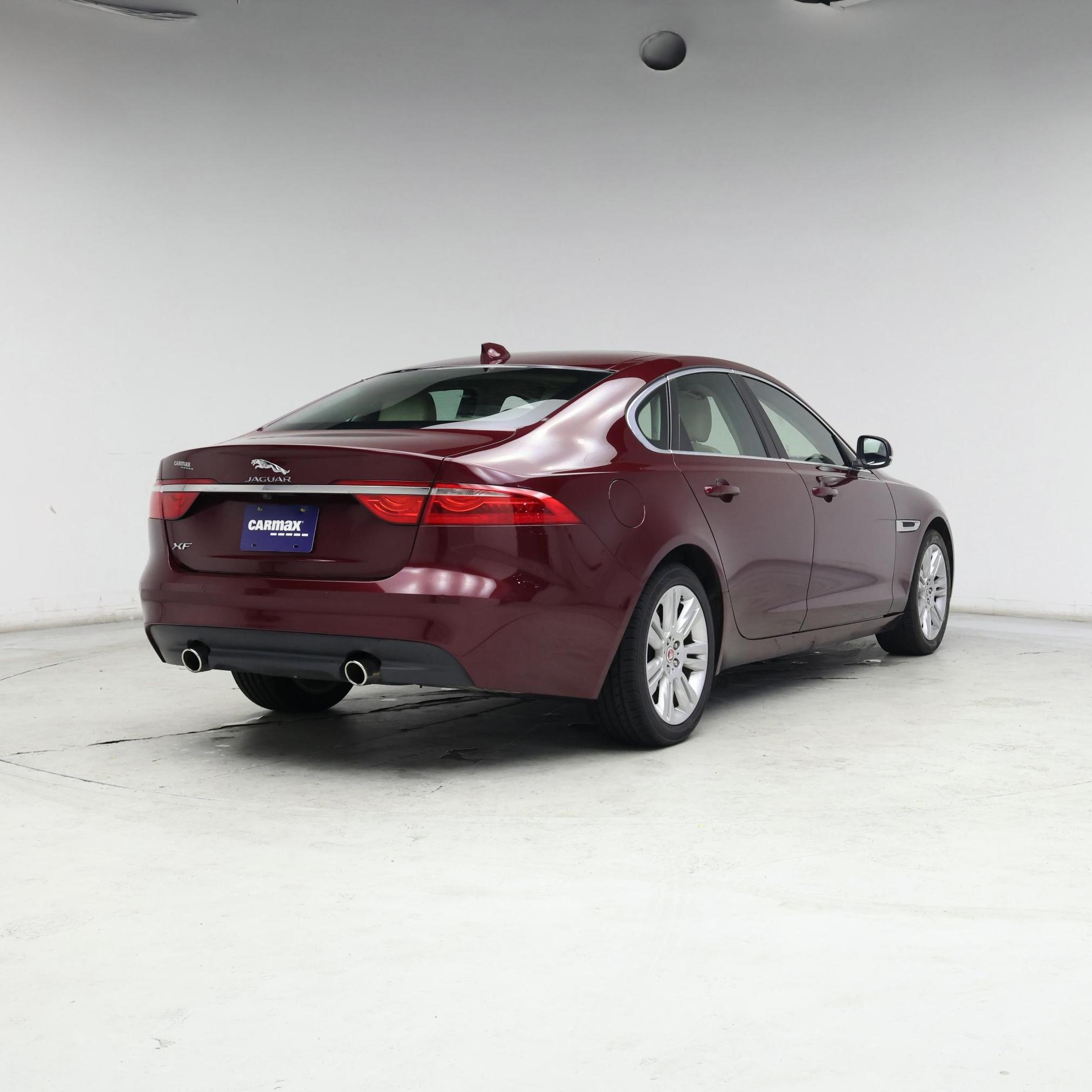 Thumbnail: 2017 Jaguar XF - 8