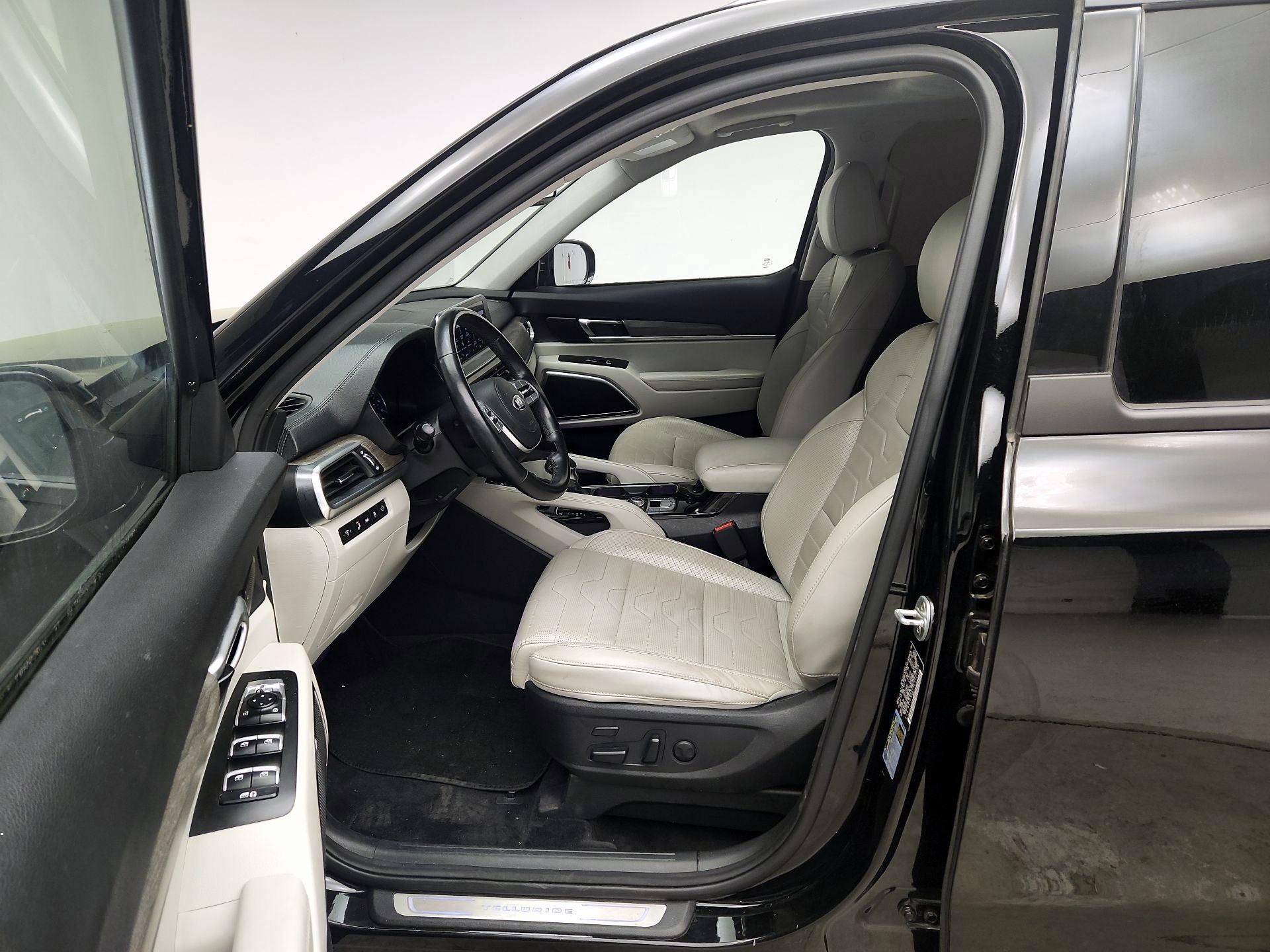 Thumbnail: 2020 Kia Telluride - 11