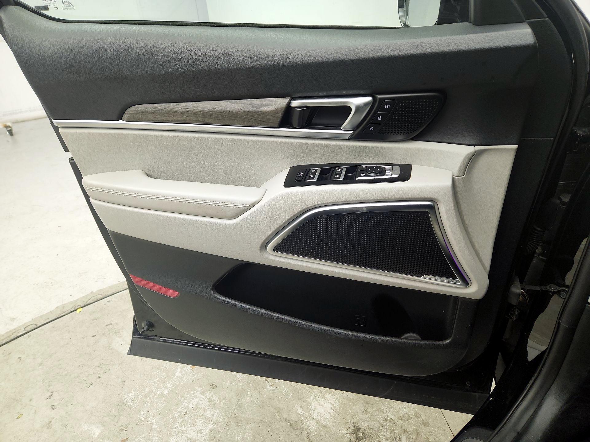 Thumbnail: 2020 Kia Telluride - 12