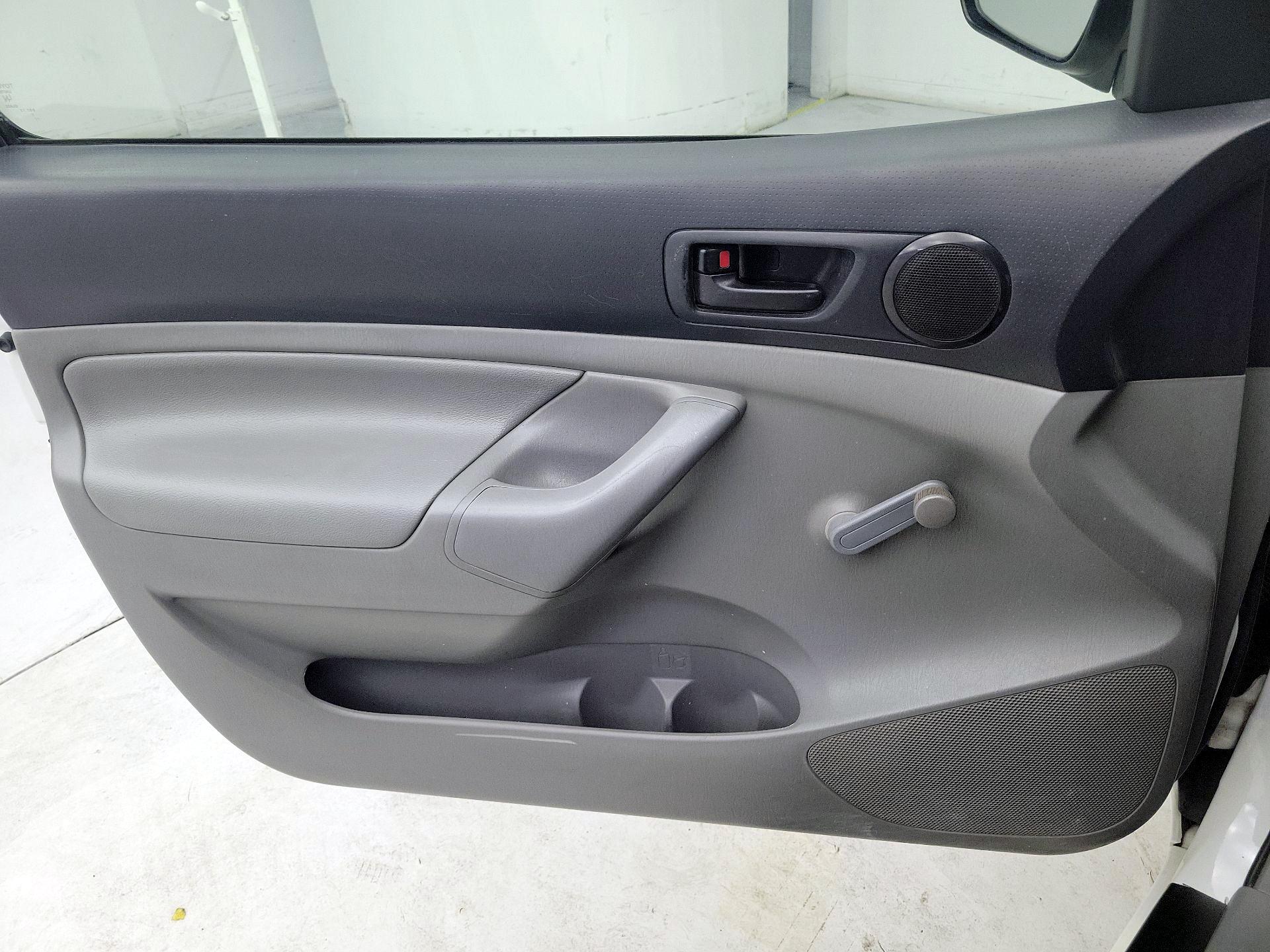 Thumbnail: 2014 Toyota Tacoma - 12