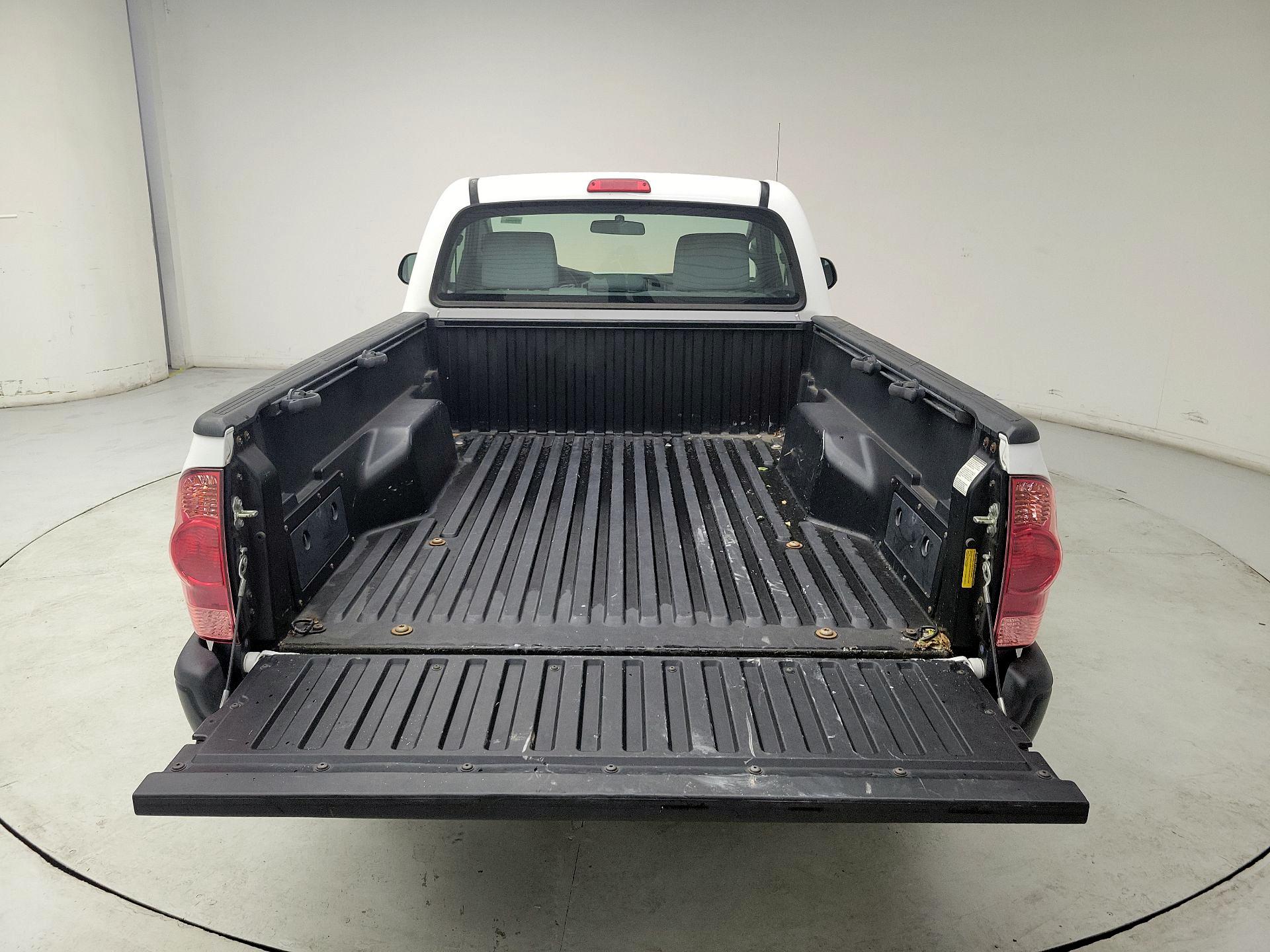 Thumbnail: 2014 Toyota Tacoma - 18