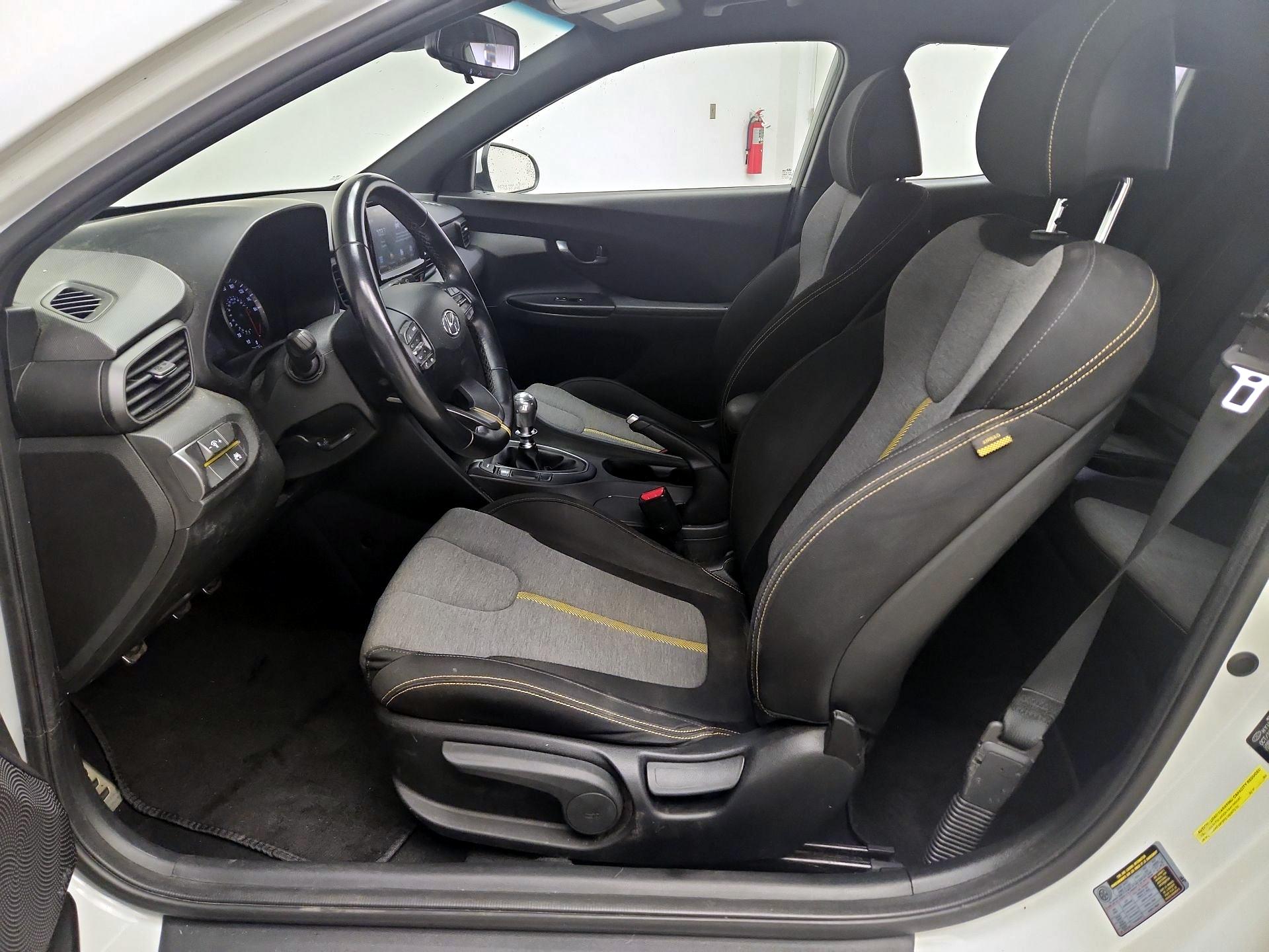 Thumbnail: 2019 Hyundai Veloster - 11