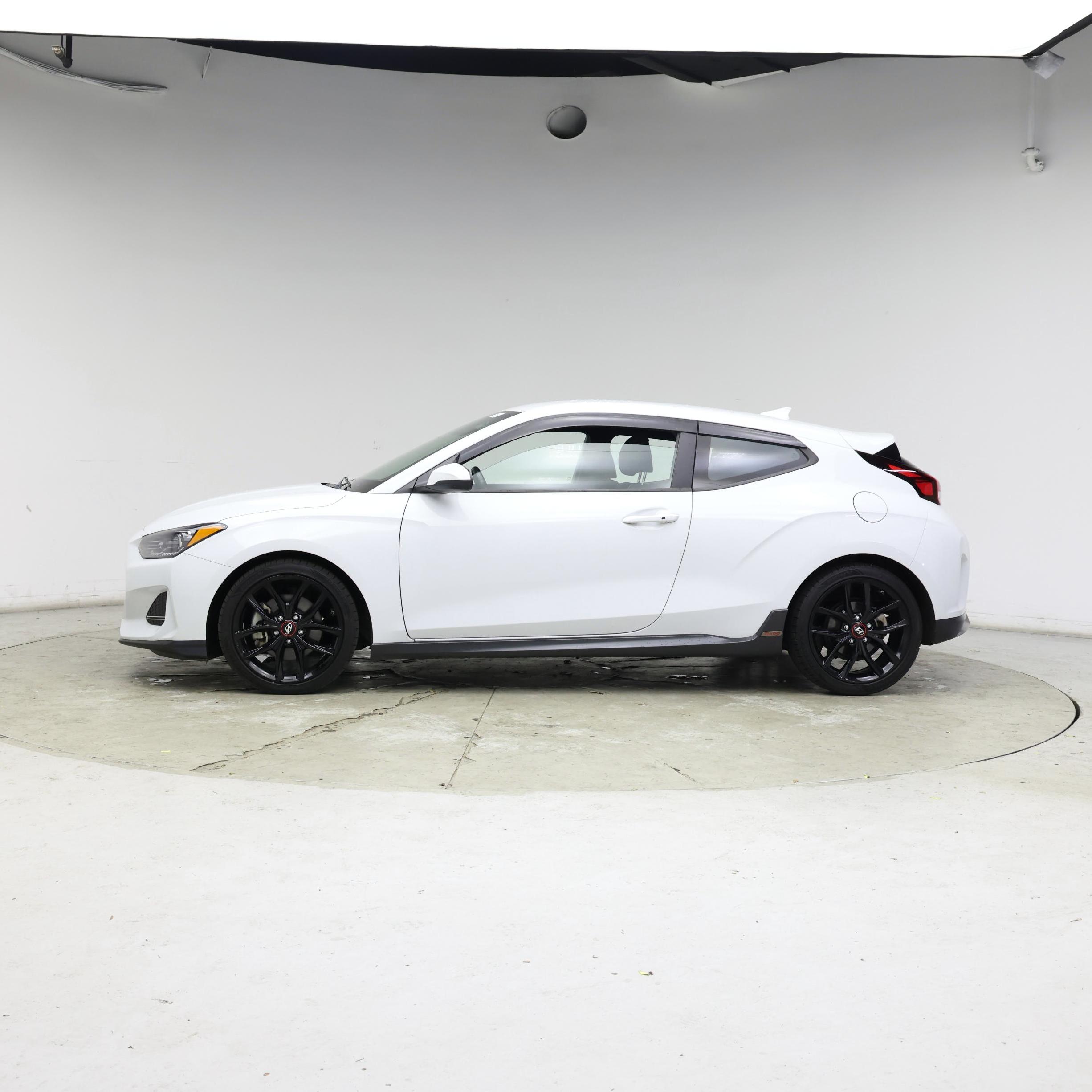 Thumbnail: 2019 Hyundai Veloster - 3