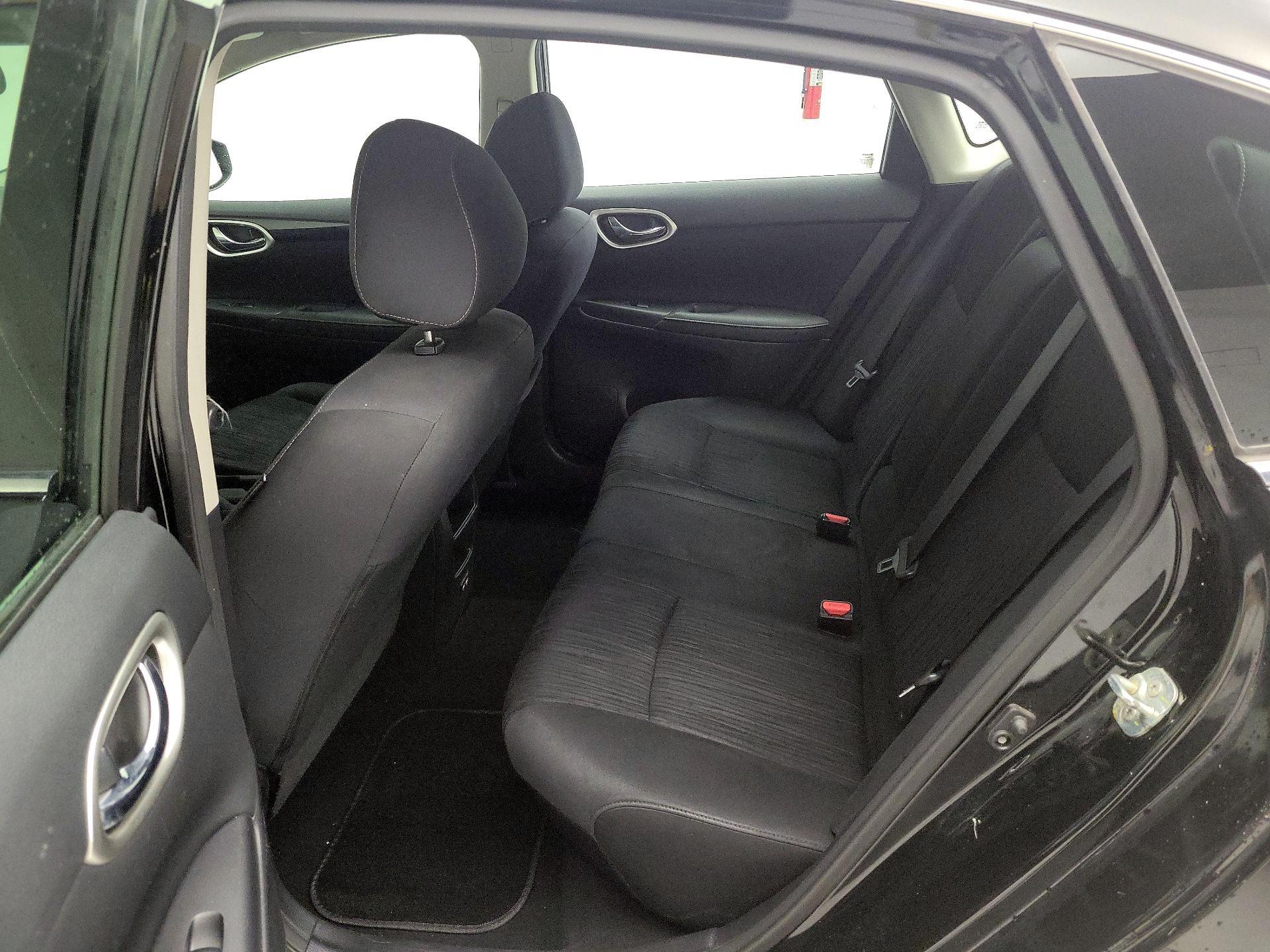 Thumbnail: 2019 Nissan Sentra - 19