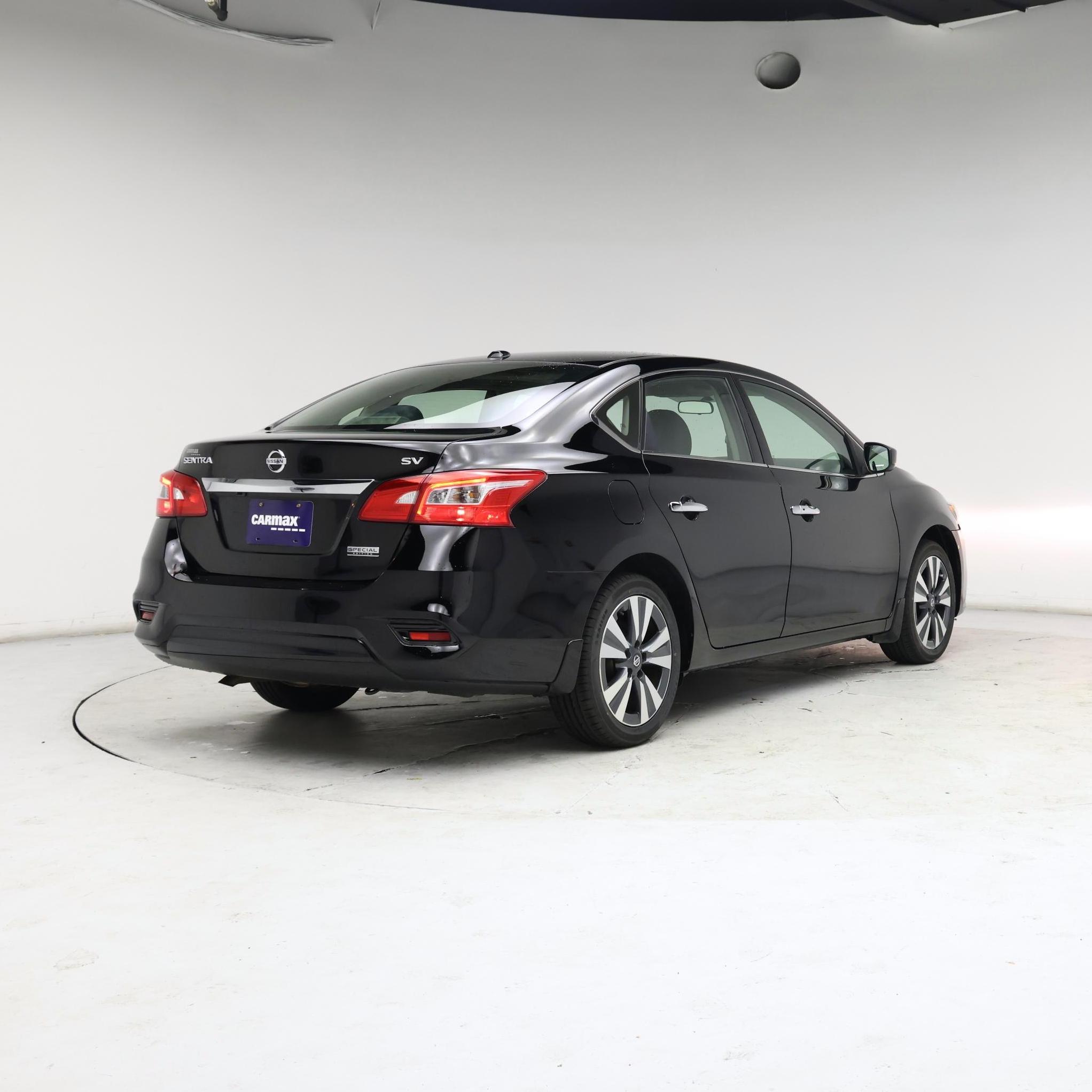 Thumbnail: 2019 Nissan Sentra - 8