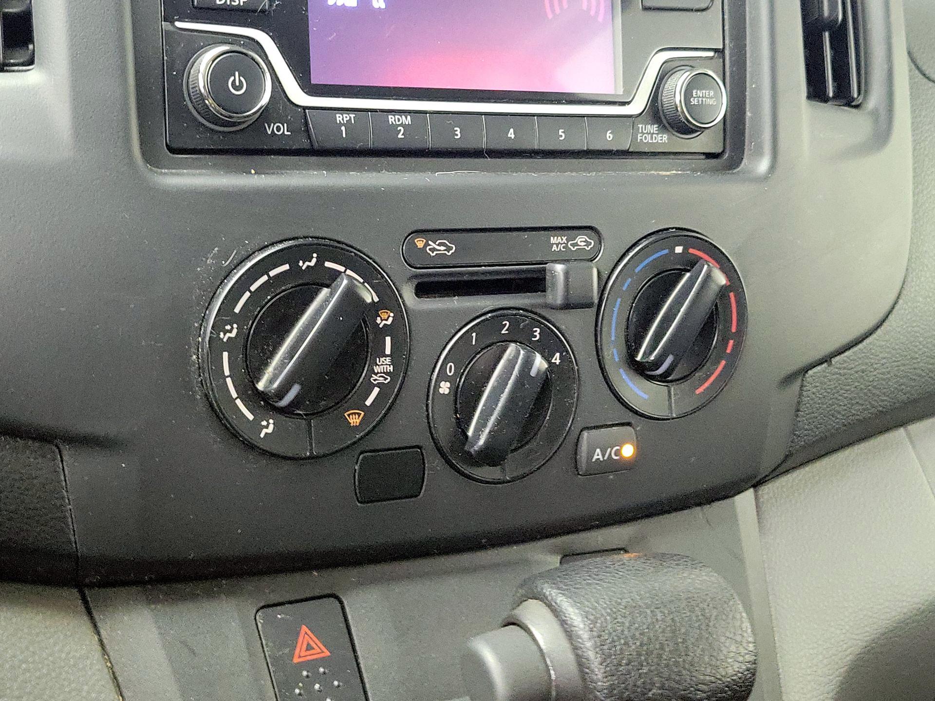 Thumbnail: 2018 Nissan NV200 - 16
