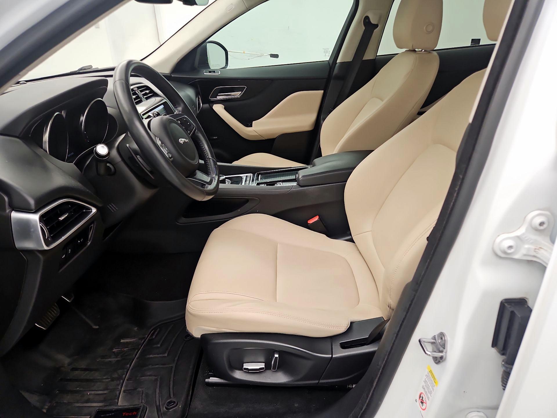 Thumbnail: 2019 Jaguar F-Pace - 11