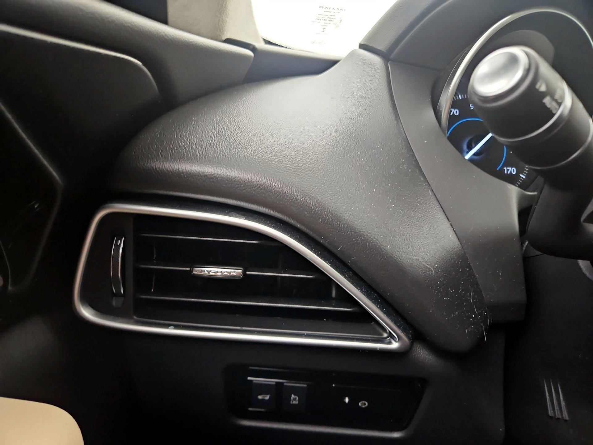 Thumbnail: 2019 Jaguar F-Pace - 13