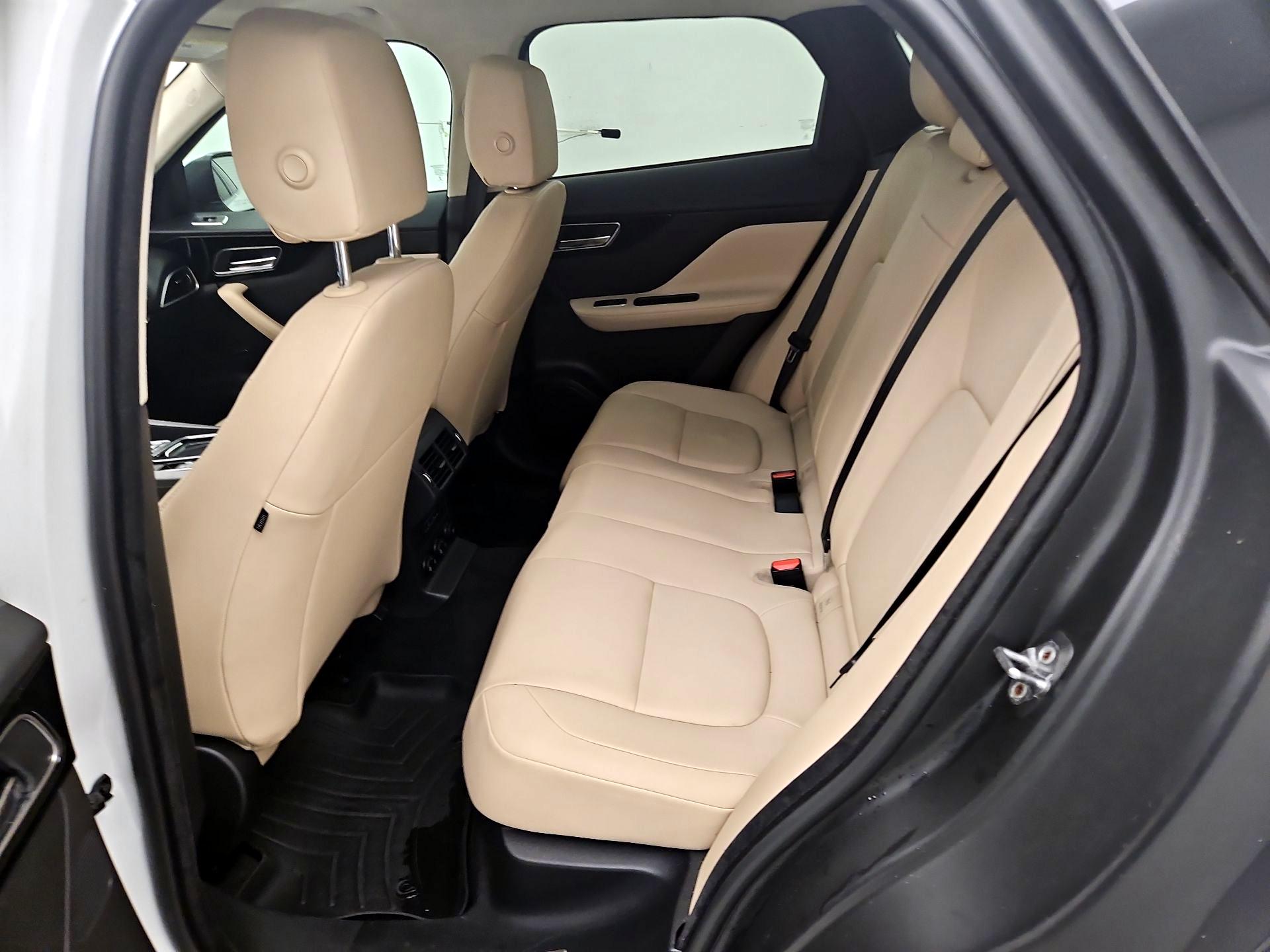 Thumbnail: 2019 Jaguar F-Pace - 20