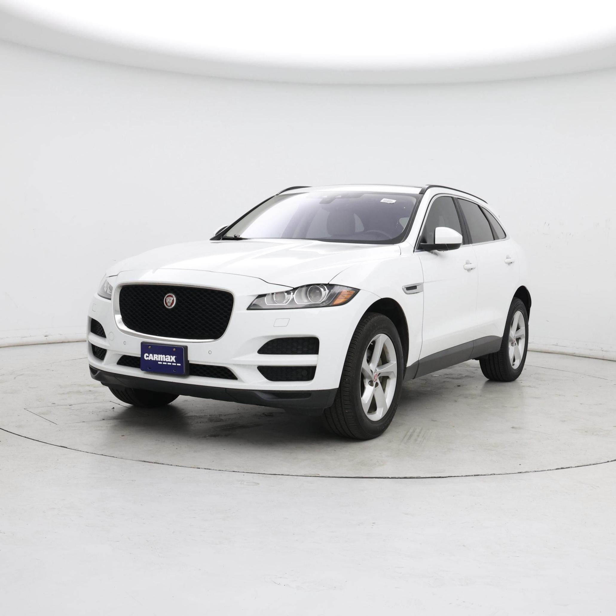 Thumbnail: 2019 Jaguar F-Pace - 4