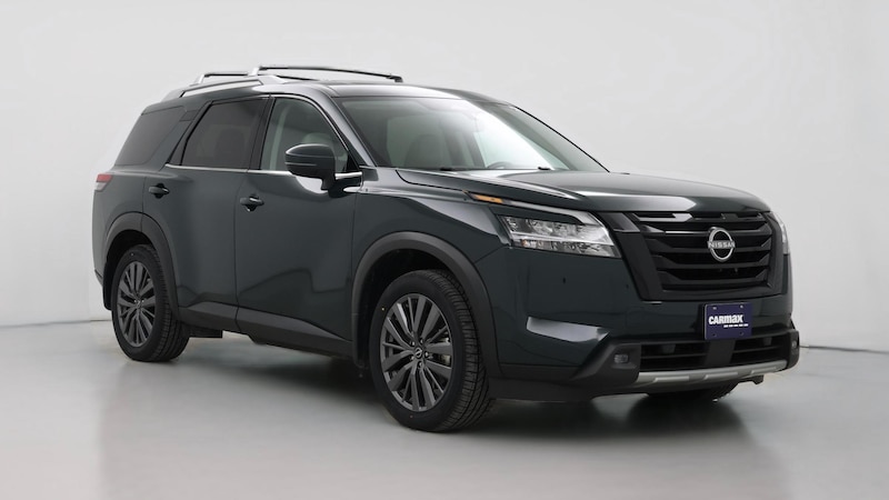 2022 Nissan Pathfinder SL Hero Image