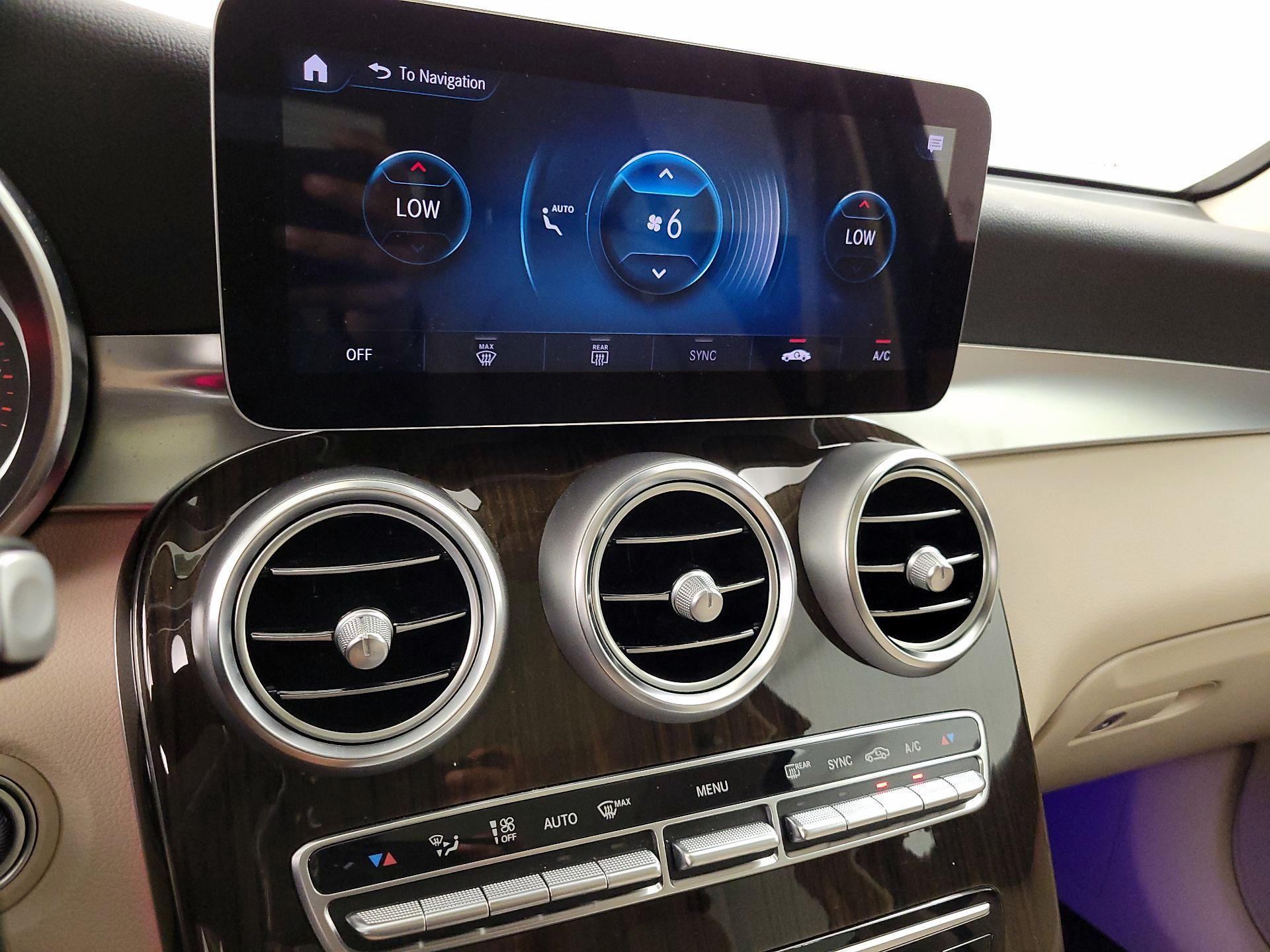 Thumbnail: 2022 Mercedes-Benz GLC - 17