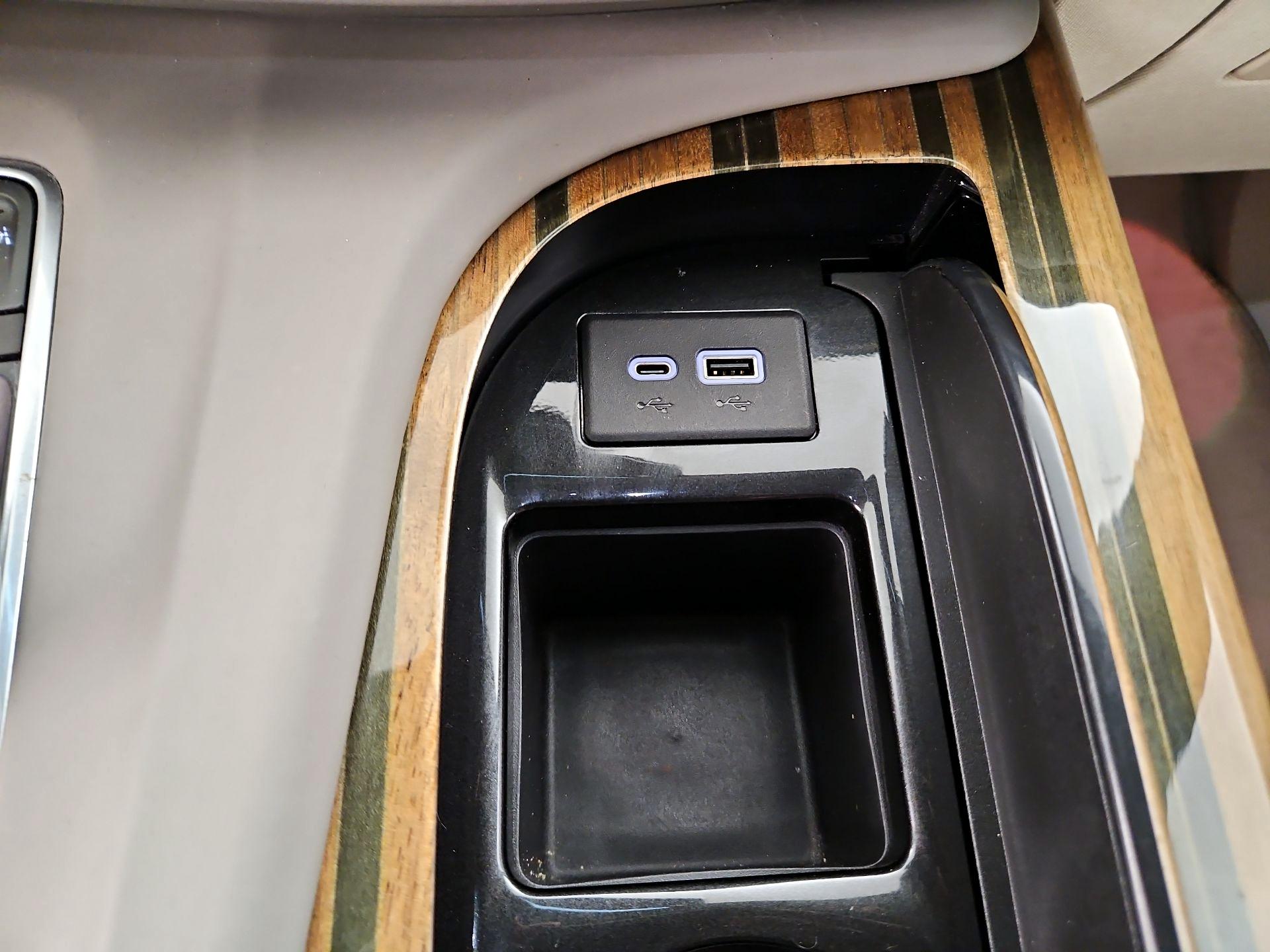 Thumbnail: 2022 Cadillac Escalade - 19