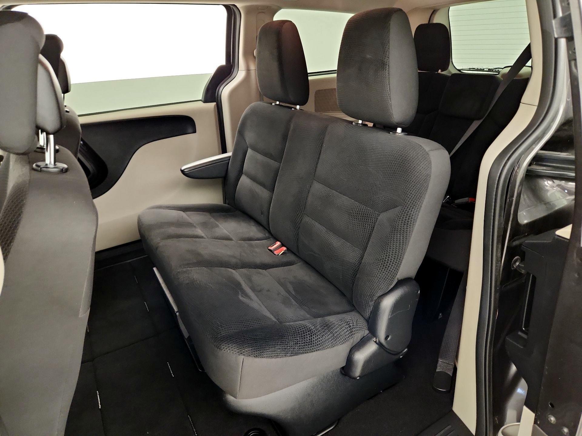 Thumbnail: 2019 Dodge Grand Caravan - 18