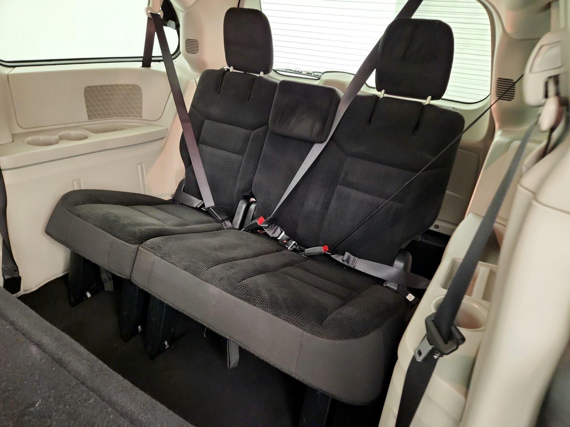 Thumbnail: 2019 Dodge Grand Caravan - 19