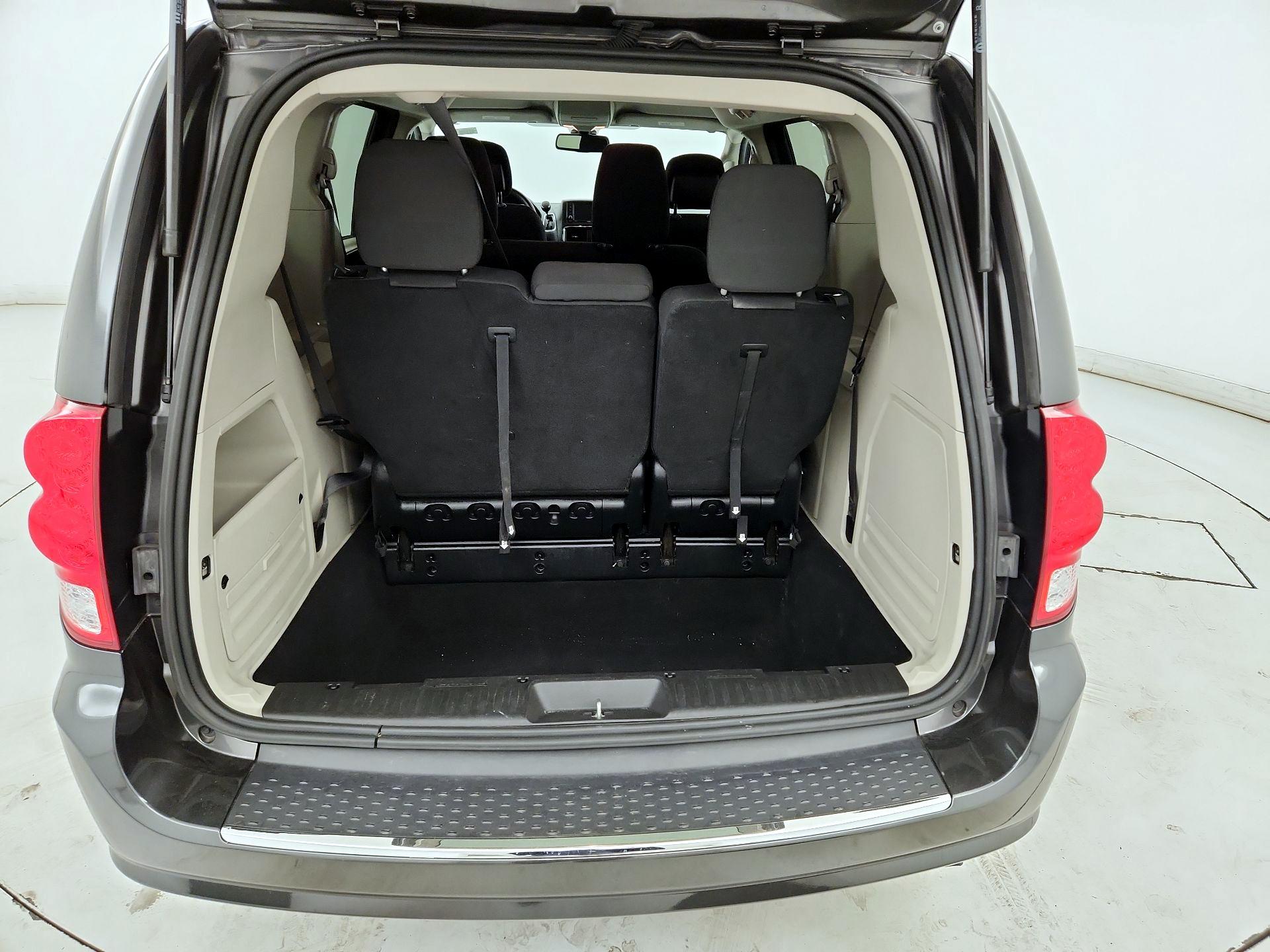 Thumbnail: 2019 Dodge Grand Caravan - 20