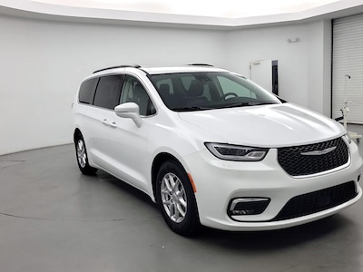 2022 Chrysler Pacifica Touring L -
                Fayetteville, NC