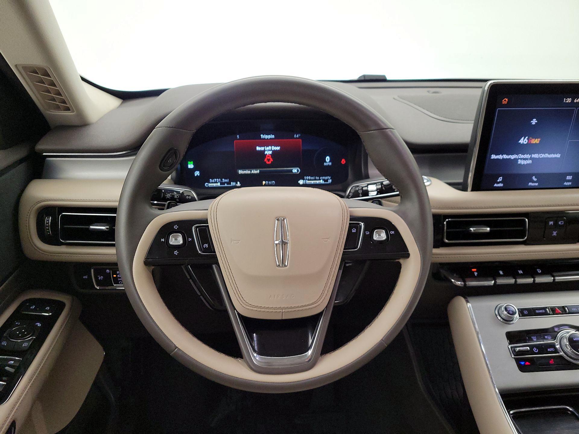 Thumbnail: 2022 Lincoln Aviator - 10