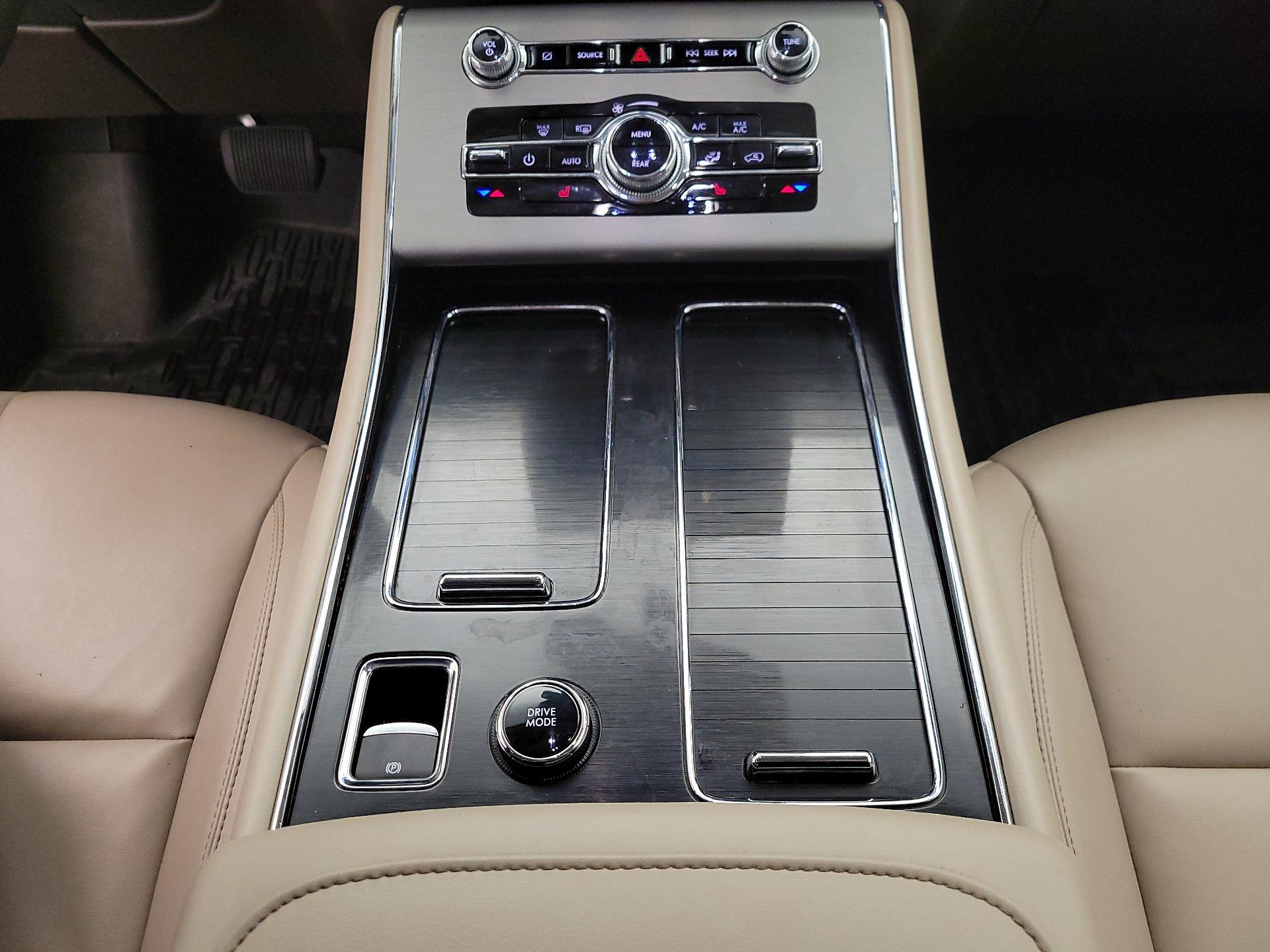 Thumbnail: 2022 Lincoln Aviator - 17