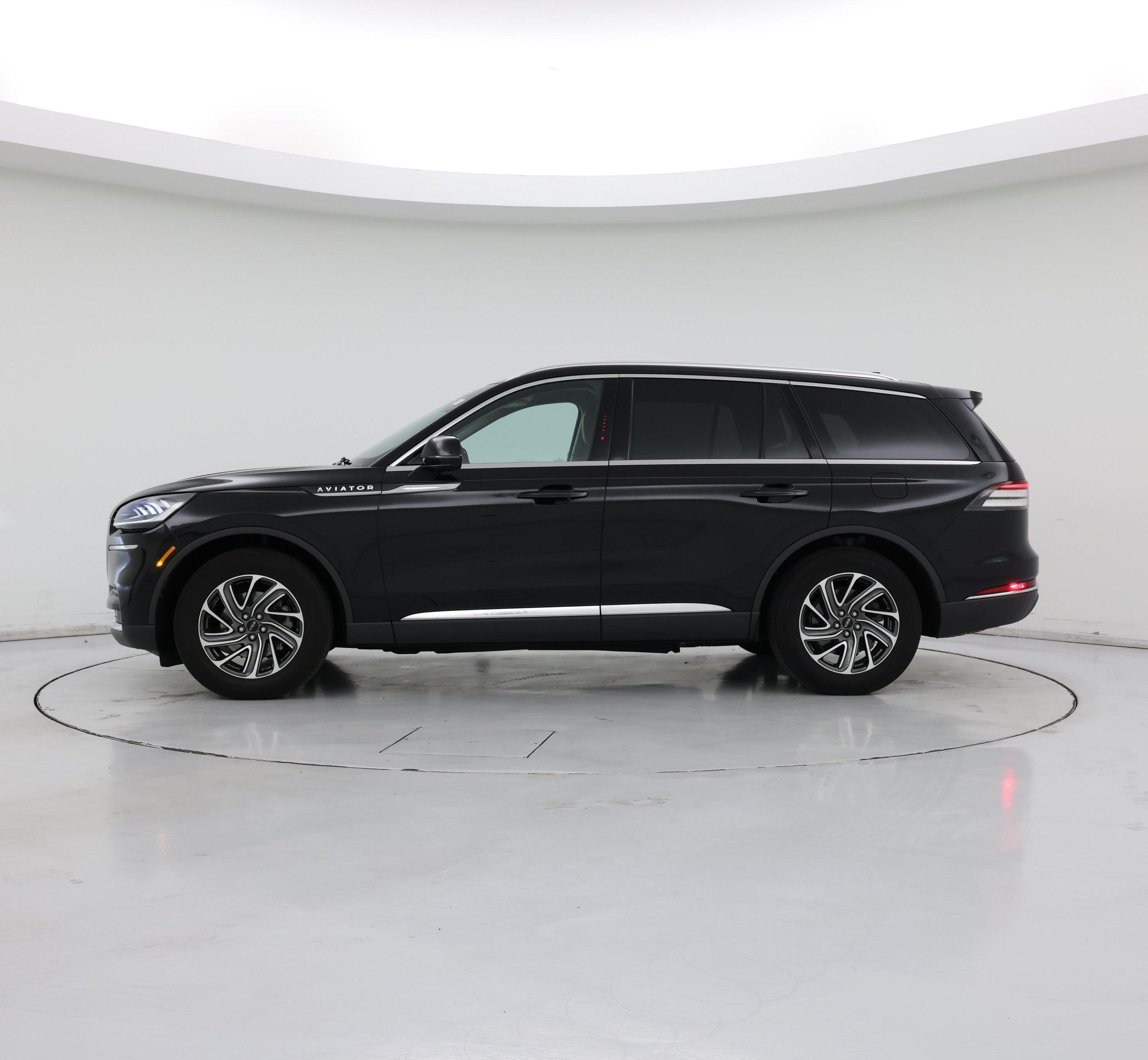 Thumbnail: 2022 Lincoln Aviator - 3